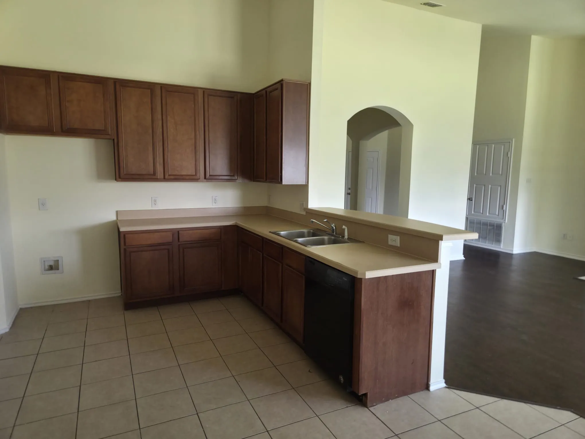 Single Family Residence For Rent in Tarrant County , 4016 Tarpon Springs Drive, Fort Worth, Texas 76123, 4 Bedroom, 2 Bathroom, 2 Garage spaces, 2,173 Sqft, built in 2005, mls#21369480, Real Estate Agent in Fort Worth, Homes For Rent in Tarrant county, Homes For Rent in Fort Worth, Realtor in Fort Worth Texas, Real Estate Brokerage Independent Realty Texas, Luminita Cordes Realtor