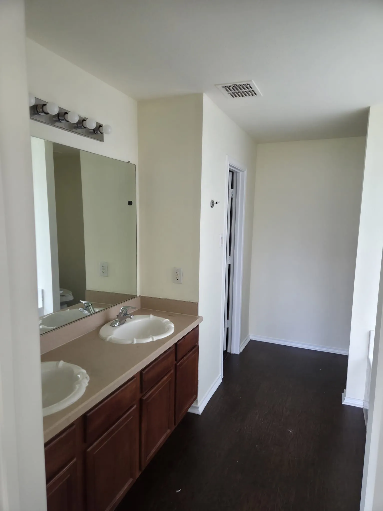 Single Family Residence For Rent in Tarrant County , 4016 Tarpon Springs Drive, Fort Worth, Texas 76123, 4 Bedroom, 2 Bathroom, 2 Garage spaces, 2,173 Sqft, built in 2005, mls#21369480, Real Estate Agent in Fort Worth, Homes For Rent in Tarrant county, Homes For Rent in Fort Worth, Realtor in Fort Worth Texas, Real Estate Brokerage Independent Realty Texas, Luminita Cordes Realtor