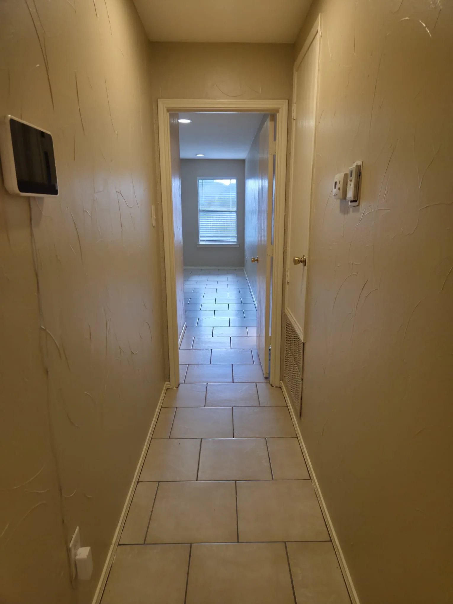 Single Family Residence For Rent in Tarrant County , 8704 Hunters Creek Drive, Fort Worth, Texas 76123, 3 Bedroom, 2 Bathroom, 1 Garage spaces, 1,665 Sqft, built in 2001, mls#21369458, Real Estate Agent in Fort Worth, Homes For Rent in Tarrant county, Homes For Rent in Fort Worth, Realtor in Fort Worth Texas, Real Estate Brokerage Independent Realty Texas, Luminita Cordes Realtor