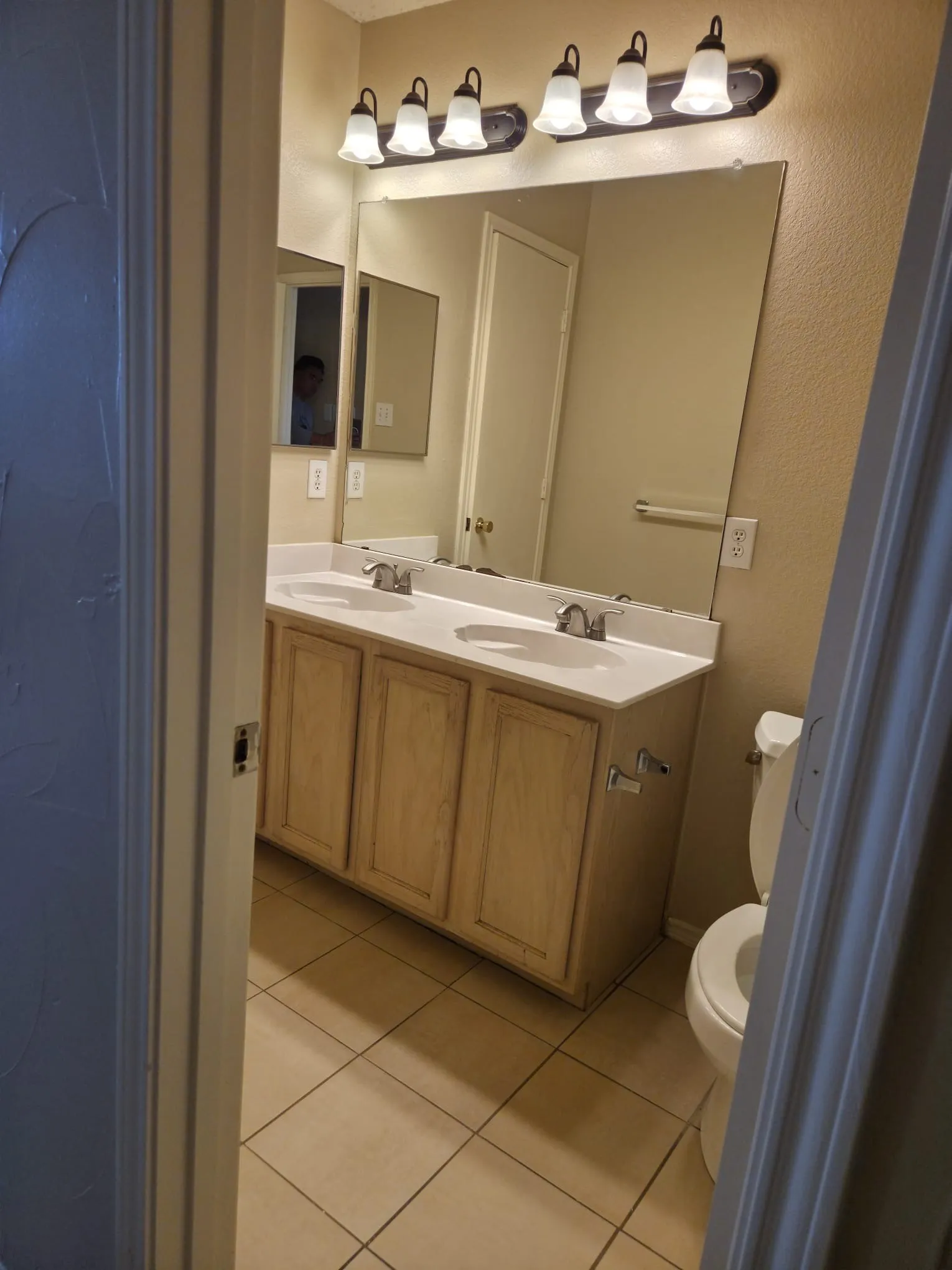 Single Family Residence For Rent in Tarrant County , 8704 Hunters Creek Drive, Fort Worth, Texas 76123, 3 Bedroom, 2 Bathroom, 1 Garage spaces, 1,665 Sqft, built in 2001, mls#21369458, Real Estate Agent in Fort Worth, Homes For Rent in Tarrant county, Homes For Rent in Fort Worth, Realtor in Fort Worth Texas, Real Estate Brokerage Independent Realty Texas, Luminita Cordes Realtor