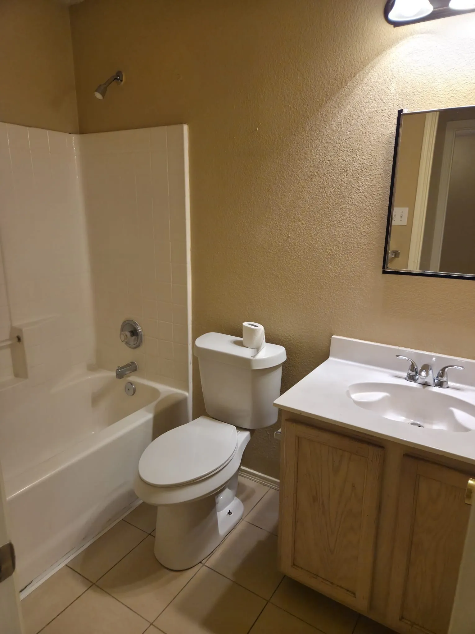 Single Family Residence For Rent in Tarrant County , 8704 Hunters Creek Drive, Fort Worth, Texas 76123, 3 Bedroom, 2 Bathroom, 1 Garage spaces, 1,665 Sqft, built in 2001, mls#21369458, Real Estate Agent in Fort Worth, Homes For Rent in Tarrant county, Homes For Rent in Fort Worth, Realtor in Fort Worth Texas, Real Estate Brokerage Independent Realty Texas, Luminita Cordes Realtor