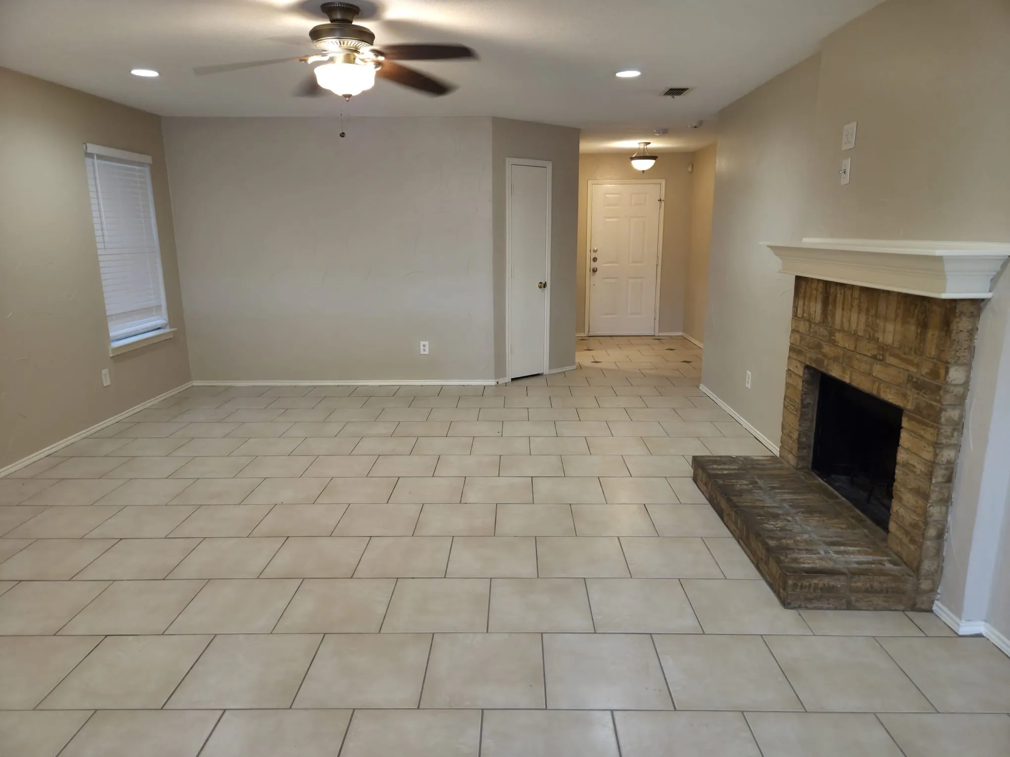 Single Family Residence For Rent in Tarrant County , 8704 Hunters Creek Drive, Fort Worth, Texas 76123, 3 Bedroom, 2 Bathroom, 1 Garage spaces, 1,665 Sqft, built in 2001, mls#21369458, Real Estate Agent in Fort Worth, Homes For Rent in Tarrant county, Homes For Rent in Fort Worth, Realtor in Fort Worth Texas, Real Estate Brokerage Independent Realty Texas, Luminita Cordes Realtor