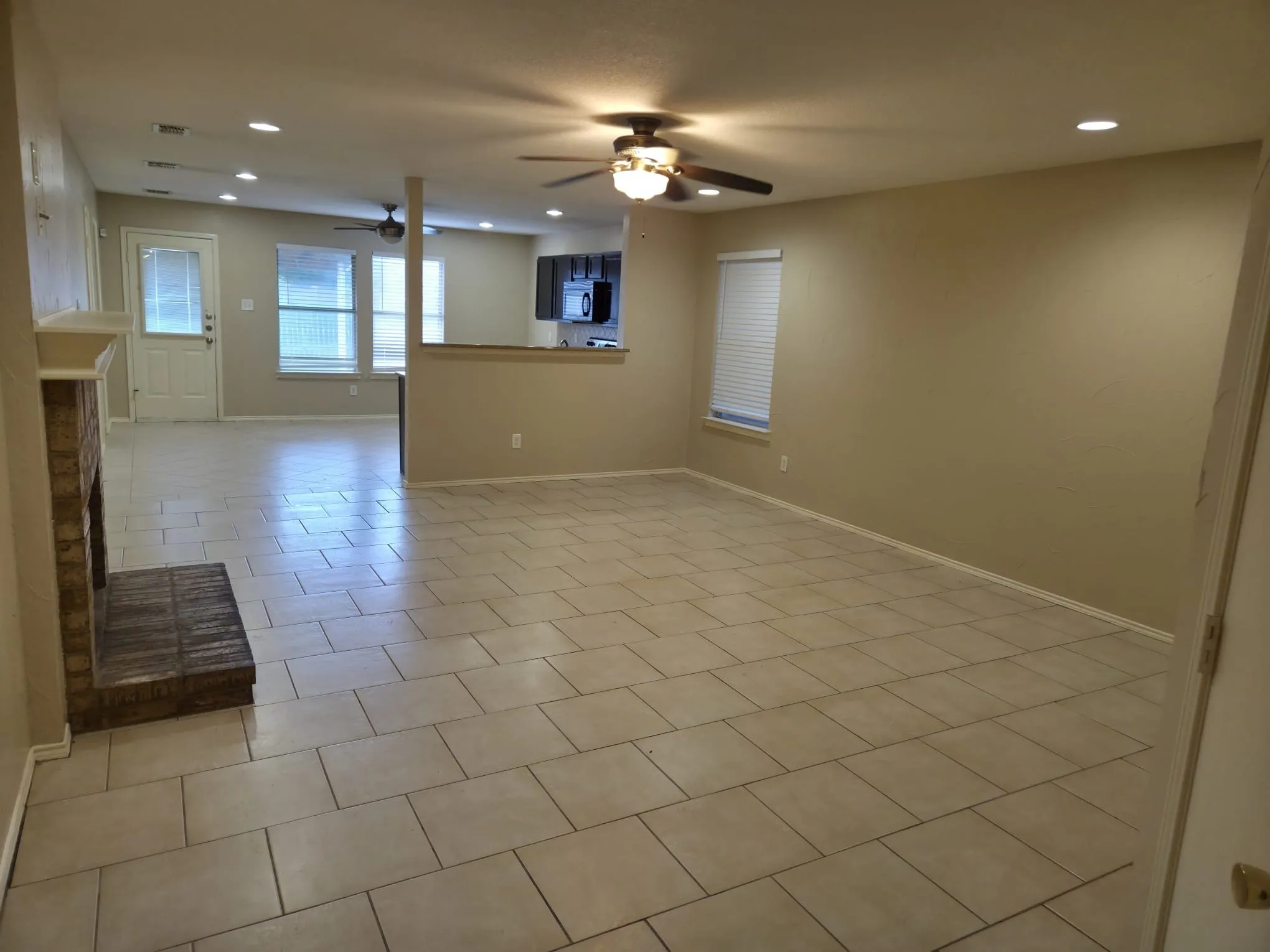 Single Family Residence For Rent in Tarrant County , 8704 Hunters Creek Drive, Fort Worth, Texas 76123, 3 Bedroom, 2 Bathroom, 1 Garage spaces, 1,665 Sqft, built in 2001, mls#21369458, Real Estate Agent in Fort Worth, Homes For Rent in Tarrant county, Homes For Rent in Fort Worth, Realtor in Fort Worth Texas, Real Estate Brokerage Independent Realty Texas, Luminita Cordes Realtor
