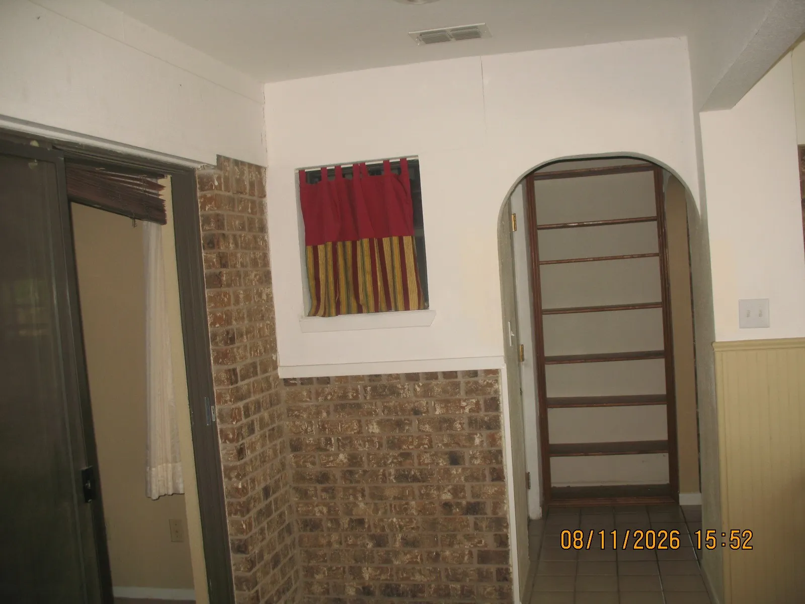 Single Family Residence For Sale in Callahan County , 903 SW Mesquite Drive, Clyde, Texas 79510, 3 Bedroom, 2 Bathroom, 2 Garage spaces, 1,378 Sqft, built in 1984, mls#21360698, Real Estate Agent in Clyde, Homes For Sale in Callahan county, Homes For Sale in Clyde, Realtor in Clyde Texas, Real Estate Brokerage Independent Realty Texas, Luminita Cordes Realtor