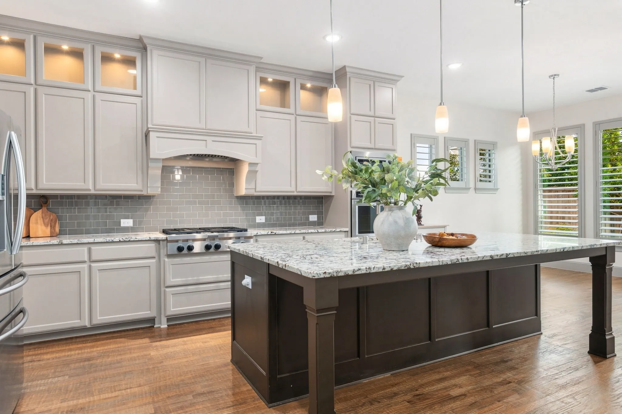 Single Family Residence For Sale in Denton County , 3923 Idlebrook Drive, Frisco, Texas 75034, 4 Bedroom, 6 Bathroom, 3 Garage spaces, 4,115 Sqft, built in 2017, mls#21369527, Real Estate Agent in Frisco, Homes For Sale in Denton county, Homes For Sale in Frisco, Realtor in Frisco Texas, Real Estate Brokerage Independent Realty Texas, Luminita Cordes Realtor