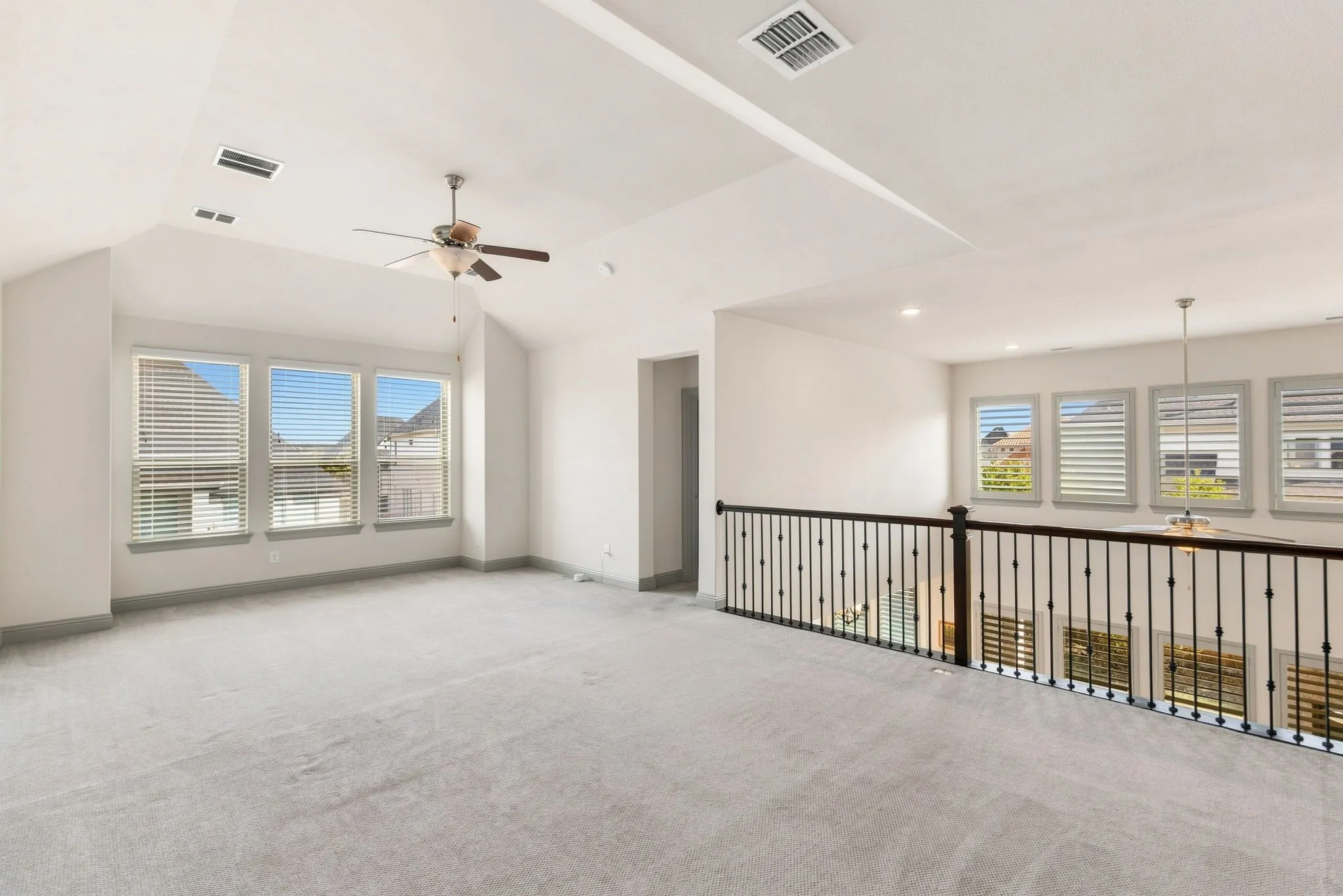 Single Family Residence For Sale in Denton County , 3923 Idlebrook Drive, Frisco, Texas 75034, 4 Bedroom, 6 Bathroom, 3 Garage spaces, 4,115 Sqft, built in 2017, mls#21369527, Real Estate Agent in Frisco, Homes For Sale in Denton county, Homes For Sale in Frisco, Realtor in Frisco Texas, Real Estate Brokerage Independent Realty Texas, Luminita Cordes Realtor