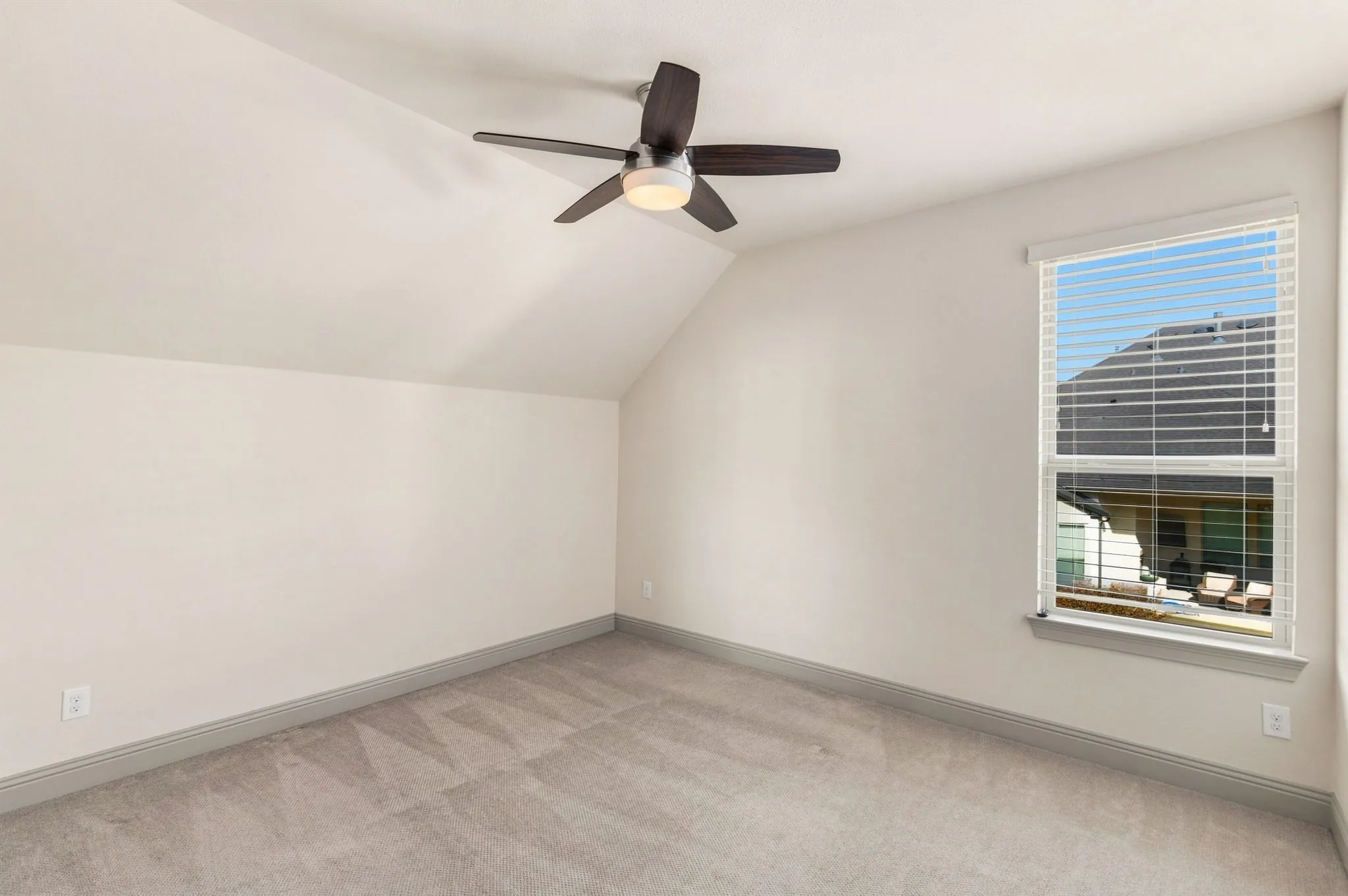 Single Family Residence For Sale in Denton County , 3923 Idlebrook Drive, Frisco, Texas 75034, 4 Bedroom, 6 Bathroom, 3 Garage spaces, 4,115 Sqft, built in 2017, mls#21369527, Real Estate Agent in Frisco, Homes For Sale in Denton county, Homes For Sale in Frisco, Realtor in Frisco Texas, Real Estate Brokerage Independent Realty Texas, Luminita Cordes Realtor