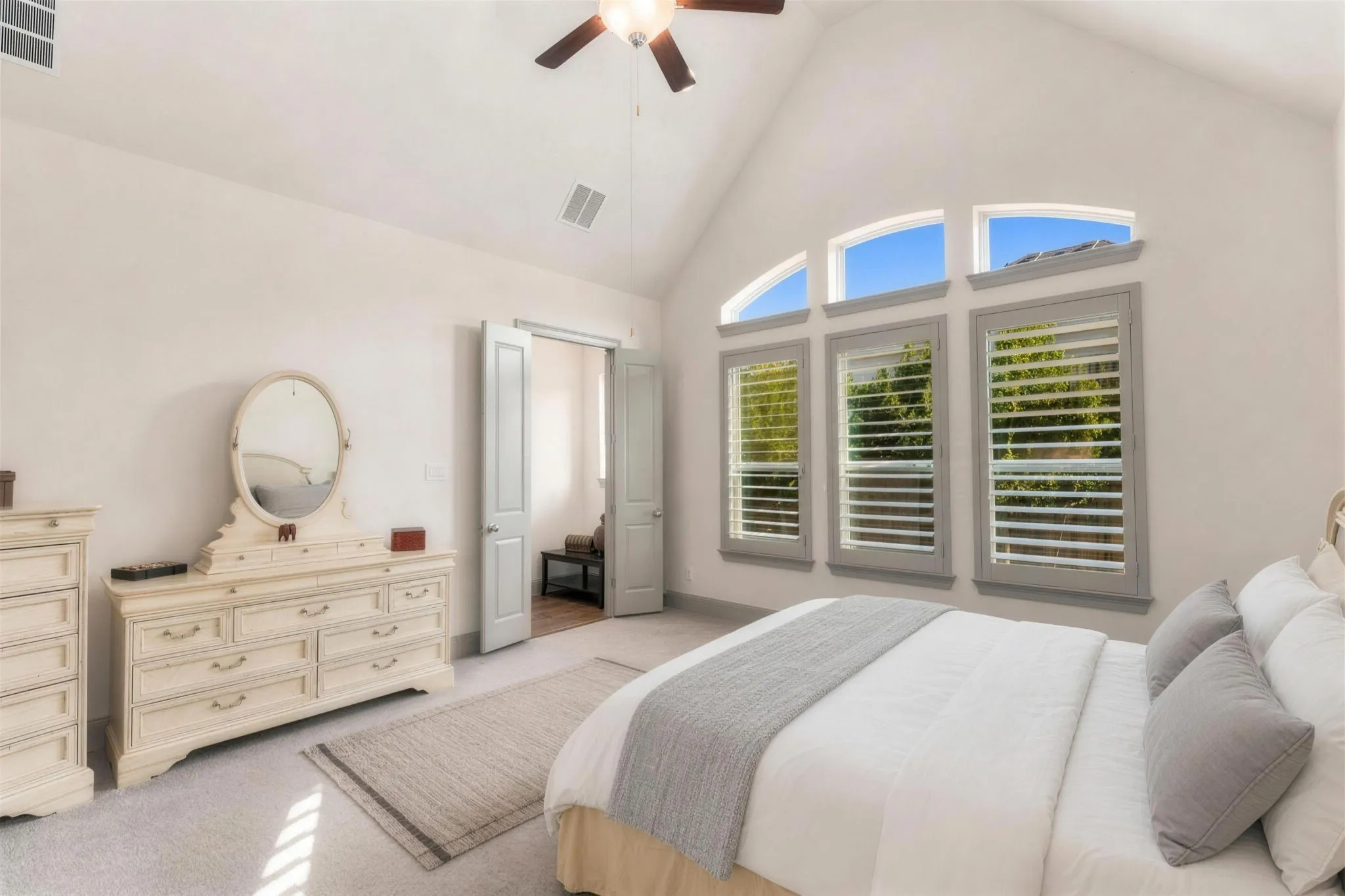 Single Family Residence For Sale in Denton County , 3923 Idlebrook Drive, Frisco, Texas 75034, 4 Bedroom, 6 Bathroom, 3 Garage spaces, 4,115 Sqft, built in 2017, mls#21369527, Real Estate Agent in Frisco, Homes For Sale in Denton county, Homes For Sale in Frisco, Realtor in Frisco Texas, Real Estate Brokerage Independent Realty Texas, Luminita Cordes Realtor