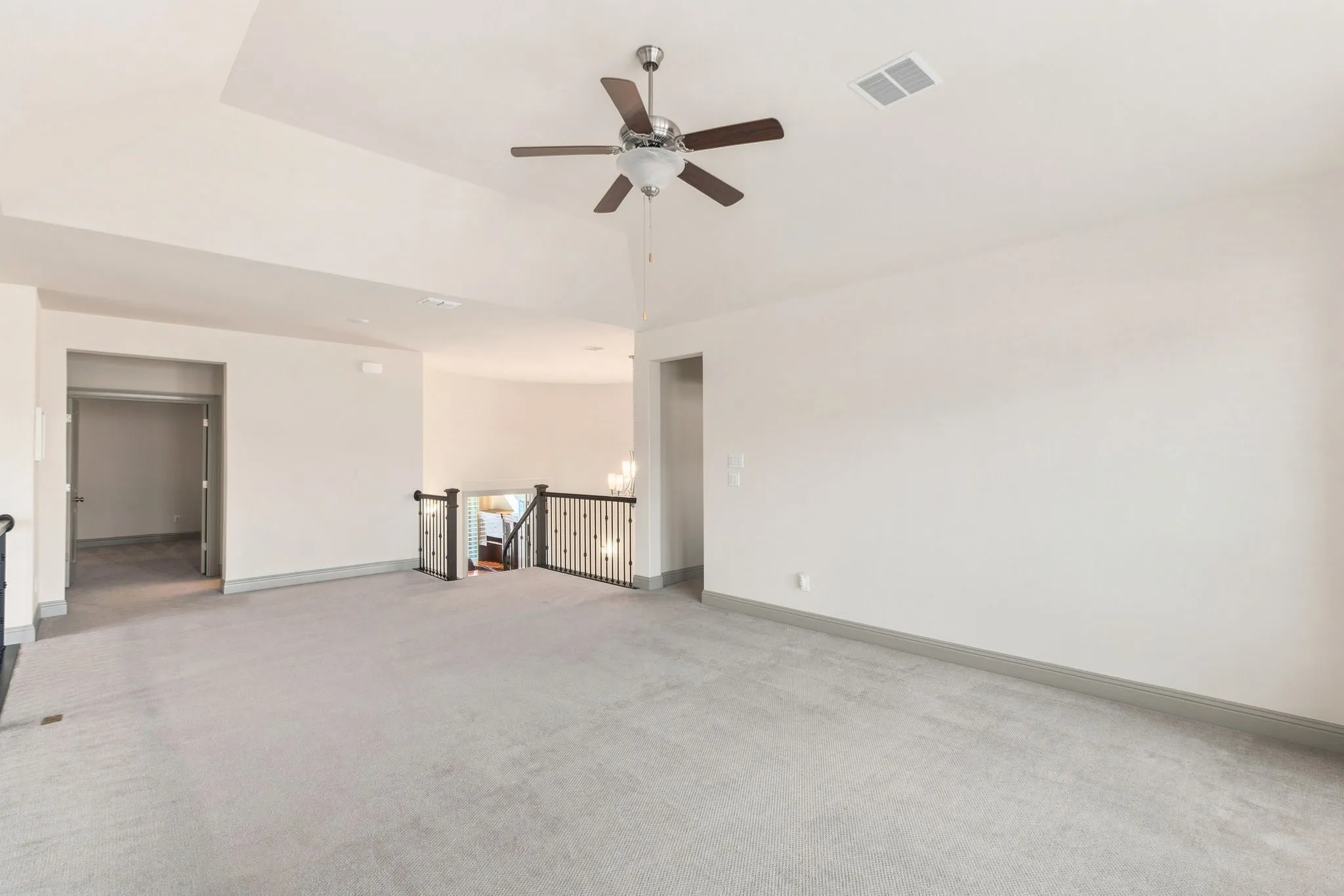 Single Family Residence For Sale in Denton County , 3923 Idlebrook Drive, Frisco, Texas 75034, 4 Bedroom, 6 Bathroom, 3 Garage spaces, 4,115 Sqft, built in 2017, mls#21369527, Real Estate Agent in Frisco, Homes For Sale in Denton county, Homes For Sale in Frisco, Realtor in Frisco Texas, Real Estate Brokerage Independent Realty Texas, Luminita Cordes Realtor