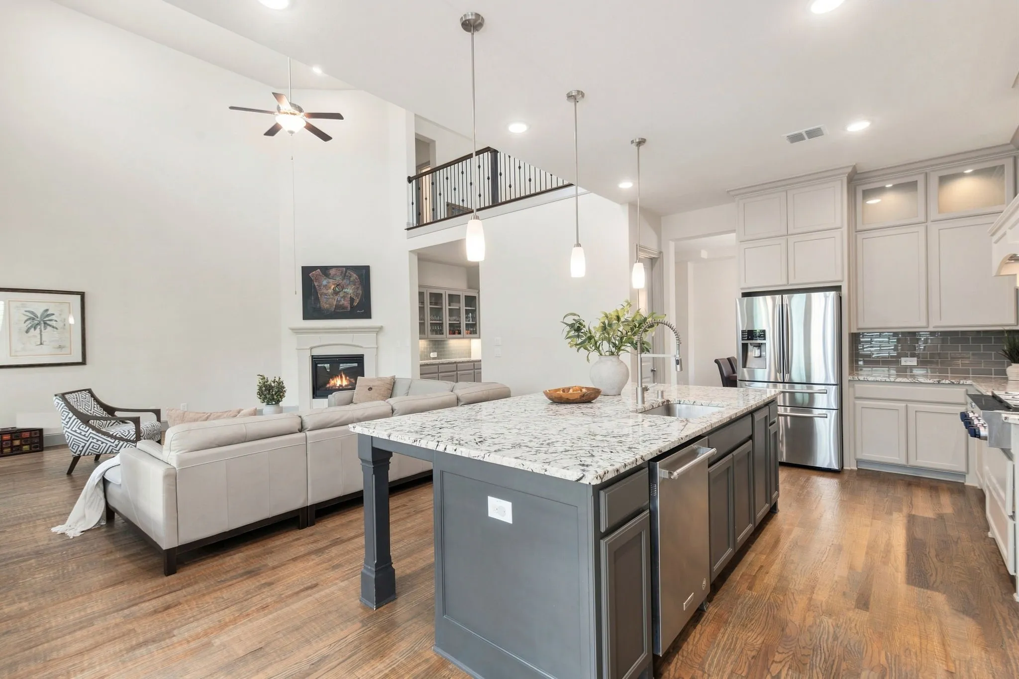 Single Family Residence For Sale in Denton County , 3923 Idlebrook Drive, Frisco, Texas 75034, 4 Bedroom, 6 Bathroom, 3 Garage spaces, 4,115 Sqft, built in 2017, mls#21369527, Real Estate Agent in Frisco, Homes For Sale in Denton county, Homes For Sale in Frisco, Realtor in Frisco Texas, Real Estate Brokerage Independent Realty Texas, Luminita Cordes Realtor