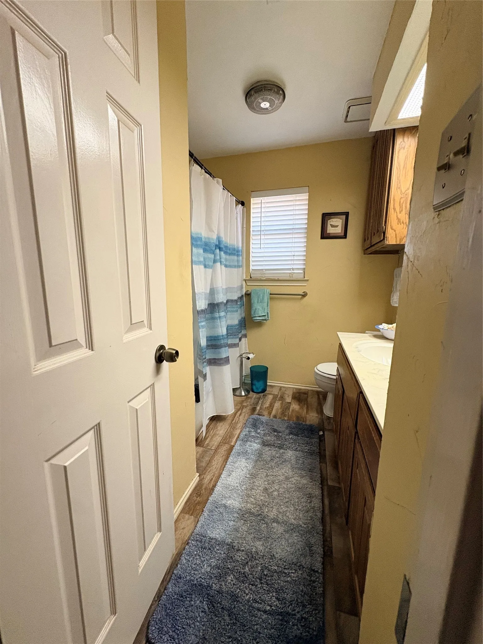 Single Family Residence For Sale in Tarrant County , 1908 Berrybrook Drive, Fort Worth, Texas 76134, 3 Bedroom, 2 Bathroom, 2 Garage spaces, 1,691 Sqft, built in 1985, mls#21369624, Real Estate Agent in Fort Worth, Homes For Sale in Tarrant county, Homes For Sale in Fort Worth, Realtor in Fort Worth Texas, Real Estate Brokerage Independent Realty Texas, Luminita Cordes Realtor