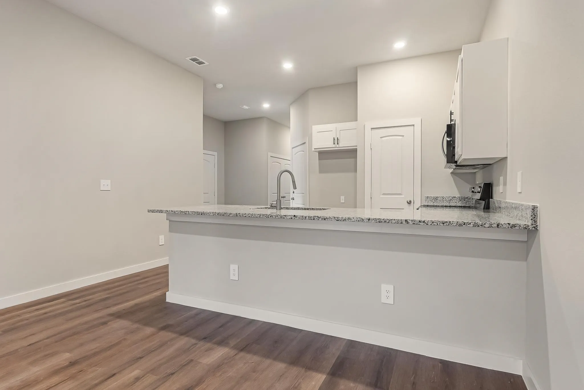 Duplex For Rent in Taylor County , 2649 Baron Avenue, Abilene, Texas 79606, 3 Bedroom, 2 Bathroom, 1 Garage spaces, 1,400 Sqft, built in 2024, mls#21370150, Real Estate Agent in Abilene, Homes For Rent in Taylor county, Homes For Rent in Abilene, Realtor in Abilene Texas, Real Estate Brokerage Independent Realty Texas, Luminita Cordes Realtor