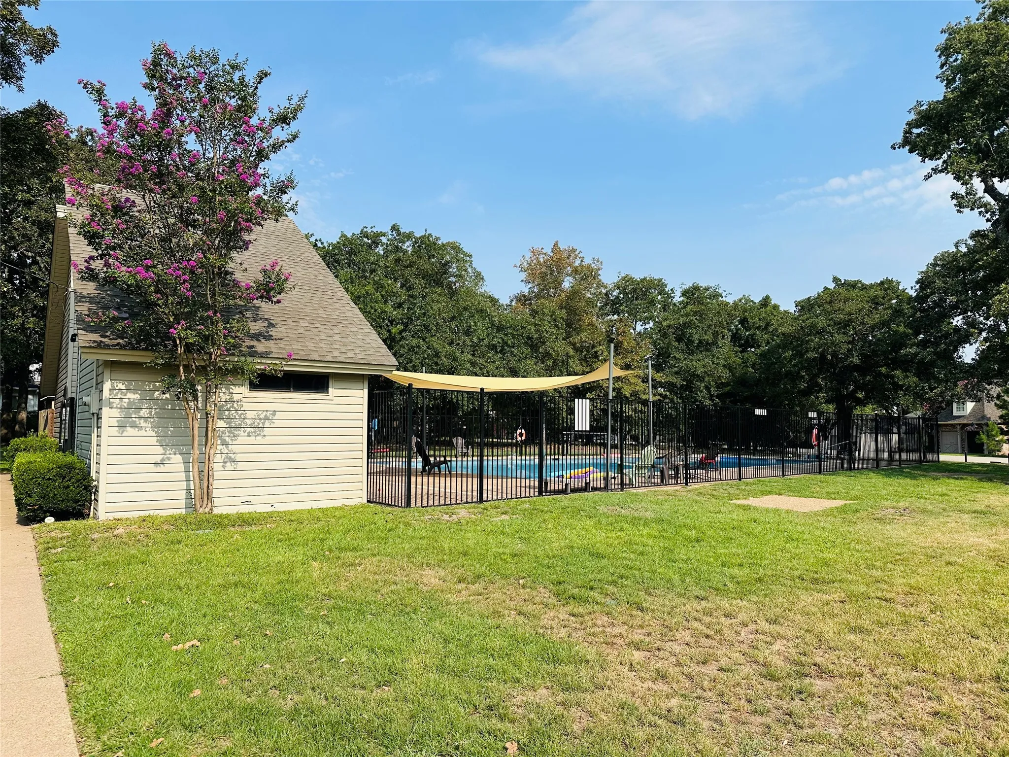 Unimproved Land For Sale in Henderson County , 36-40 Pedernales East, Athens, Texas 75752, 0, 0, Garage spaces, 0 Sqft, built in 0, mls#21370151, Real Estate Agent in Athens, Homes For Sale in Henderson county, Homes For Sale in Athens, Realtor in Athens Texas, Real Estate Brokerage Independent Realty Texas, Luminita Cordes Realtor
