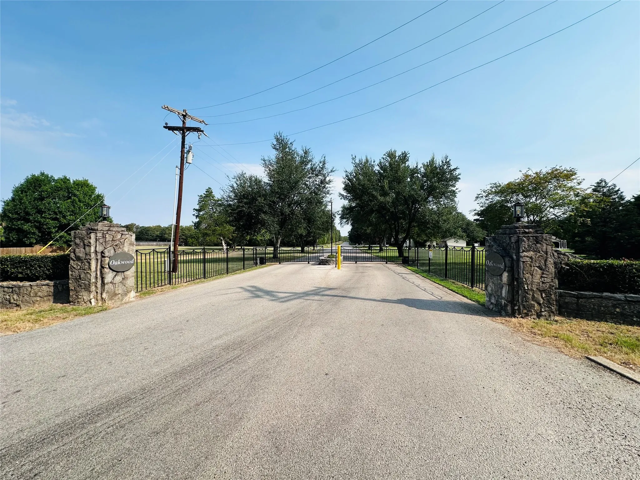 Unimproved Land For Sale in Henderson County , 36-40 Pedernales East, Athens, Texas 75752, 0, 0, Garage spaces, 0 Sqft, built in 0, mls#21370151, Real Estate Agent in Athens, Homes For Sale in Henderson county, Homes For Sale in Athens, Realtor in Athens Texas, Real Estate Brokerage Independent Realty Texas, Luminita Cordes Realtor