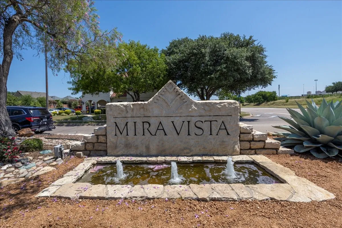 Single Family Residence For Sale in Tarrant County , 6900 Baltusrol Road, Fort Worth, Texas 76132, 4 Bedroom, 3 Bathroom, 2 Garage spaces, 3,348 Sqft, built in 1999, mls#21354249, Real Estate Agent in Fort Worth, Homes For Sale in Tarrant county, Homes For Sale in Fort Worth, Realtor in Fort Worth Texas, Real Estate Brokerage Independent Realty Texas, Luminita Cordes Realtor