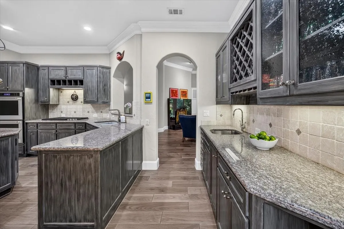 Single Family Residence For Sale in Tarrant County , 6900 Baltusrol Road, Fort Worth, Texas 76132, 4 Bedroom, 3 Bathroom, 2 Garage spaces, 3,348 Sqft, built in 1999, mls#21354249, Real Estate Agent in Fort Worth, Homes For Sale in Tarrant county, Homes For Sale in Fort Worth, Realtor in Fort Worth Texas, Real Estate Brokerage Independent Realty Texas, Luminita Cordes Realtor