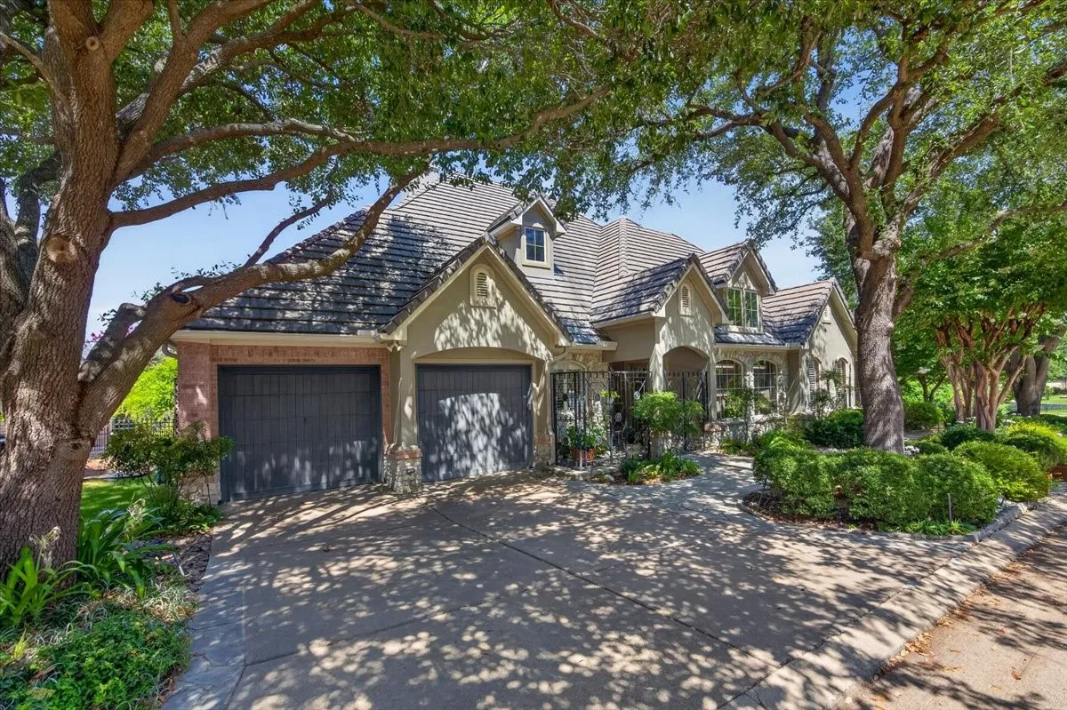 Single Family Residence For Sale in Tarrant County , 6900 Baltusrol Road, Fort Worth, Texas 76132, 4 Bedroom, 3 Bathroom, 2 Garage spaces, 3,348 Sqft, built in 1999, mls#21354249, Real Estate Agent in Fort Worth, Homes For Sale in Tarrant county, Homes For Sale in Fort Worth, Realtor in Fort Worth Texas, Real Estate Brokerage Independent Realty Texas, Luminita Cordes Realtor