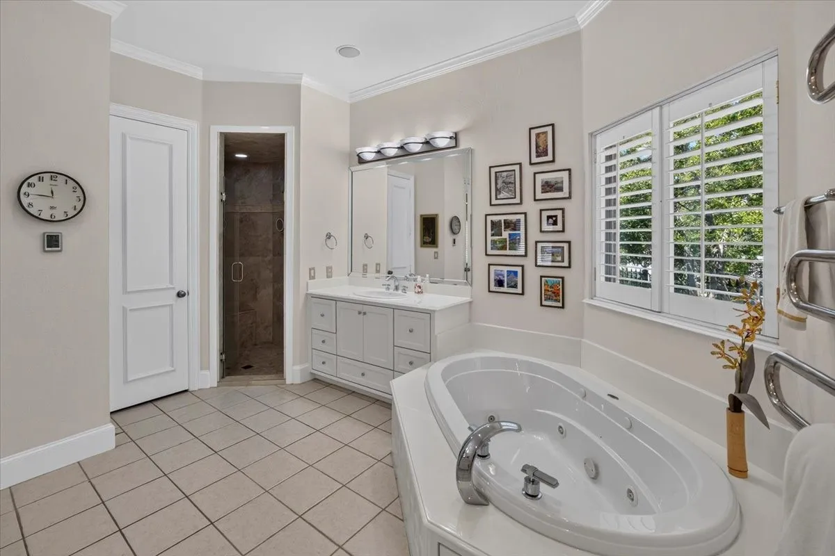 Single Family Residence For Sale in Tarrant County , 6900 Baltusrol Road, Fort Worth, Texas 76132, 4 Bedroom, 3 Bathroom, 2 Garage spaces, 3,348 Sqft, built in 1999, mls#21354249, Real Estate Agent in Fort Worth, Homes For Sale in Tarrant county, Homes For Sale in Fort Worth, Realtor in Fort Worth Texas, Real Estate Brokerage Independent Realty Texas, Luminita Cordes Realtor