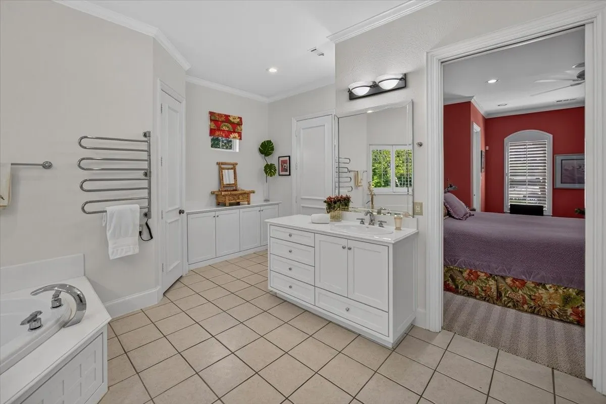 Single Family Residence For Sale in Tarrant County , 6900 Baltusrol Road, Fort Worth, Texas 76132, 4 Bedroom, 3 Bathroom, 2 Garage spaces, 3,348 Sqft, built in 1999, mls#21354249, Real Estate Agent in Fort Worth, Homes For Sale in Tarrant county, Homes For Sale in Fort Worth, Realtor in Fort Worth Texas, Real Estate Brokerage Independent Realty Texas, Luminita Cordes Realtor