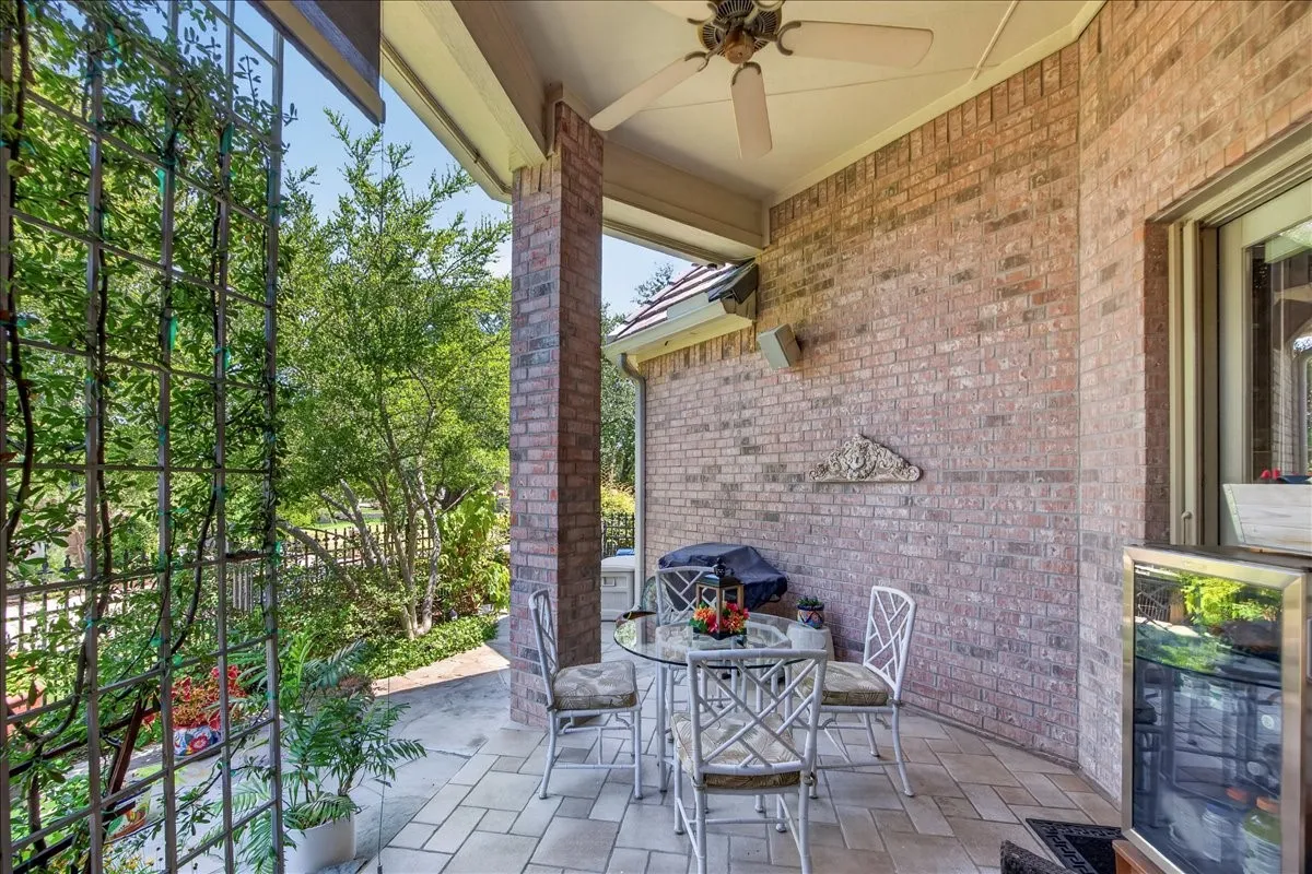 Single Family Residence For Sale in Tarrant County , 6900 Baltusrol Road, Fort Worth, Texas 76132, 4 Bedroom, 3 Bathroom, 2 Garage spaces, 3,348 Sqft, built in 1999, mls#21354249, Real Estate Agent in Fort Worth, Homes For Sale in Tarrant county, Homes For Sale in Fort Worth, Realtor in Fort Worth Texas, Real Estate Brokerage Independent Realty Texas, Luminita Cordes Realtor