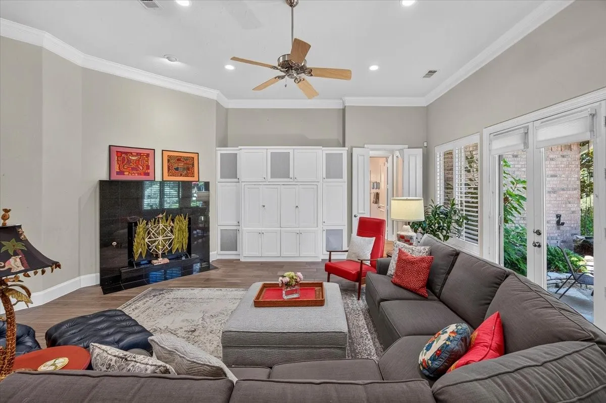 Single Family Residence For Sale in Tarrant County , 6900 Baltusrol Road, Fort Worth, Texas 76132, 4 Bedroom, 3 Bathroom, 2 Garage spaces, 3,348 Sqft, built in 1999, mls#21354249, Real Estate Agent in Fort Worth, Homes For Sale in Tarrant county, Homes For Sale in Fort Worth, Realtor in Fort Worth Texas, Real Estate Brokerage Independent Realty Texas, Luminita Cordes Realtor