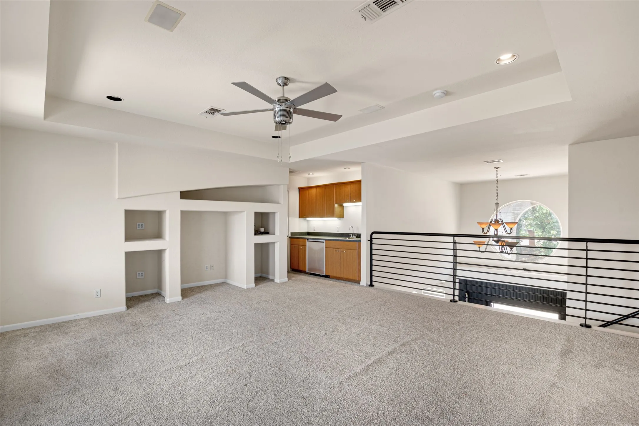 Single Family Residence For Sale in Tarrant County , 810 Pennsylvania Avenue, Kennedale, Texas 76060, 4 Bedroom, 3 Bathroom, 2 Garage spaces, 3,360 Sqft, built in 1999, mls#21369900, Real Estate Agent in Kennedale, Homes For Sale in Tarrant county, Homes For Sale in Kennedale, Realtor in Kennedale Texas, Real Estate Brokerage Independent Realty Texas, Luminita Cordes Realtor