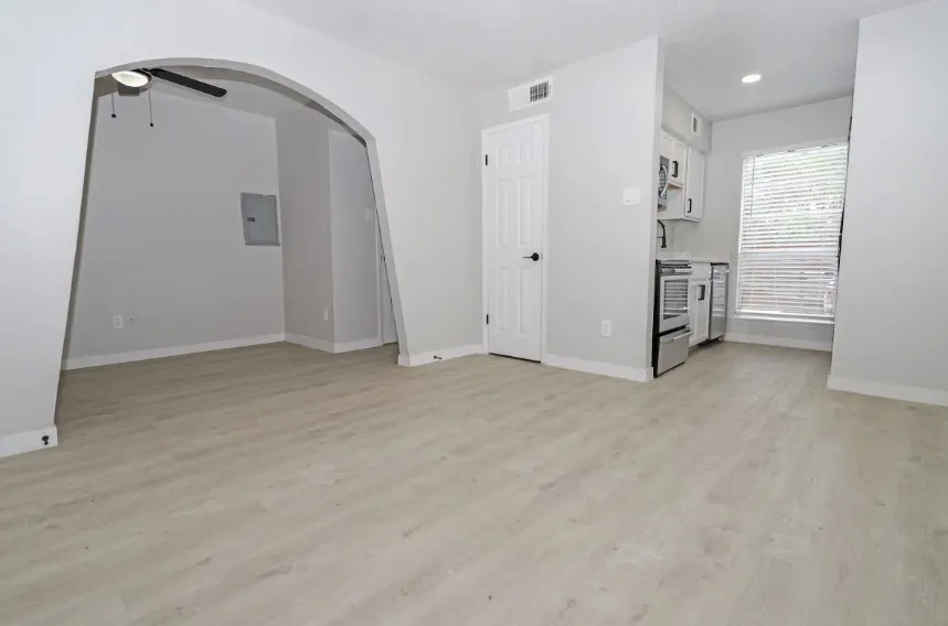Apartment For Rent in Dallas County , 2807 Bachman Drive A1R, Dallas, Texas 75220, 1 Bedroom, 1 Bathroom, Garage spaces, 405 Sqft, built in 1973, mls#21370017, Real Estate Agent in Dallas, Homes For Rent in Dallas county, Homes For Rent in Dallas, Realtor in Dallas Texas, Real Estate Brokerage Independent Realty Texas, Luminita Cordes Realtor