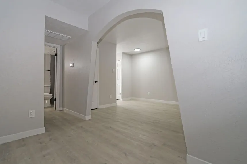 Apartment For Rent in Dallas County , 2807 Bachman Drive A1R, Dallas, Texas 75220, 1 Bedroom, 1 Bathroom, Garage spaces, 405 Sqft, built in 1973, mls#21370017, Real Estate Agent in Dallas, Homes For Rent in Dallas county, Homes For Rent in Dallas, Realtor in Dallas Texas, Real Estate Brokerage Independent Realty Texas, Luminita Cordes Realtor