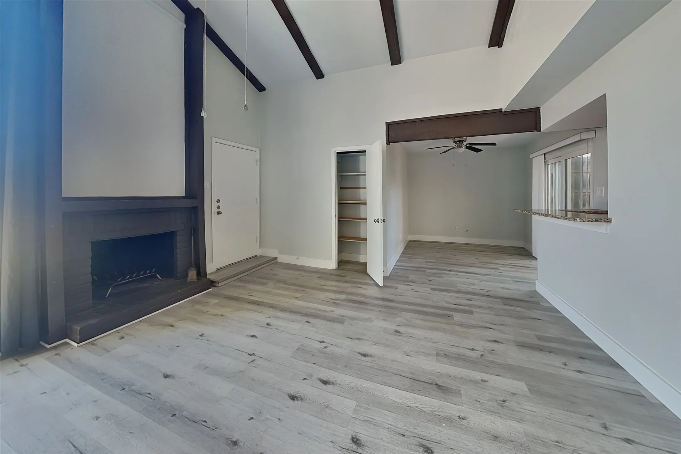 Single Family Residence For Rent in Dallas County , 2803 Ursa Circle, Garland, Texas 75044, 3 Bedroom, 2 Bathroom, Garage spaces, 1,218 Sqft, built in 1972, mls#21367277, Real Estate Agent in Garland, Homes For Rent in Dallas county, Homes For Rent in Garland, Realtor in Garland Texas, Real Estate Brokerage Independent Realty Texas, Luminita Cordes Realtor