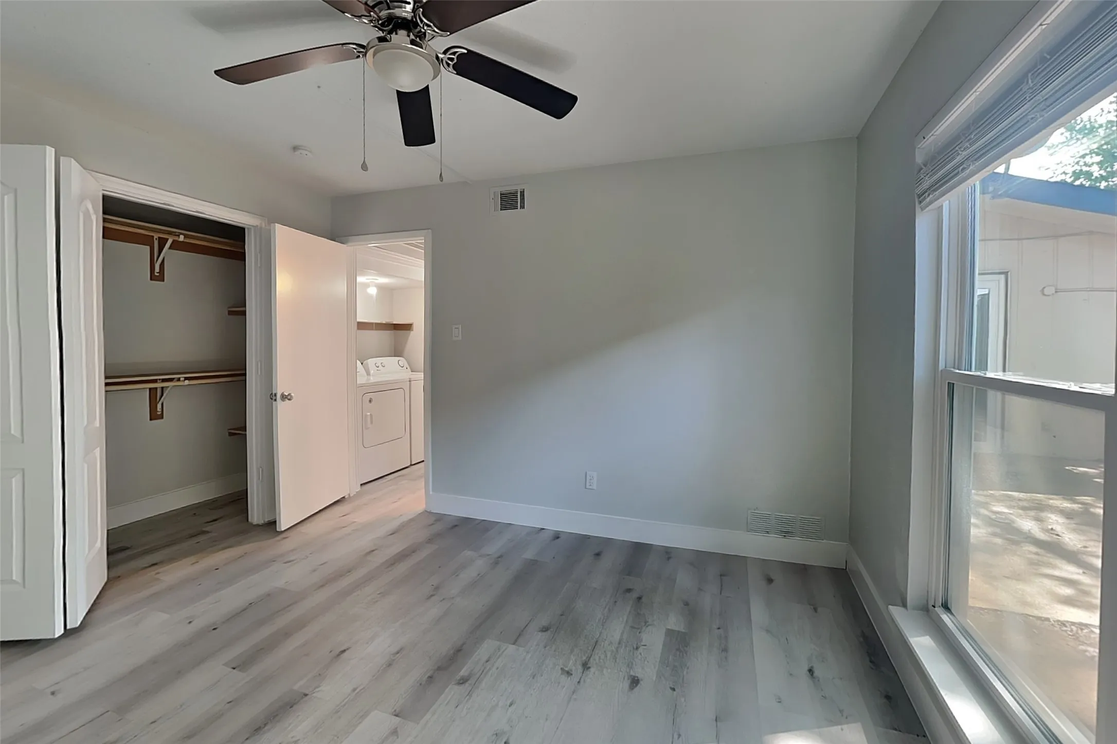 Single Family Residence For Rent in Dallas County , 2803 Ursa Circle, Garland, Texas 75044, 3 Bedroom, 2 Bathroom, Garage spaces, 1,218 Sqft, built in 1972, mls#21367277, Real Estate Agent in Garland, Homes For Rent in Dallas county, Homes For Rent in Garland, Realtor in Garland Texas, Real Estate Brokerage Independent Realty Texas, Luminita Cordes Realtor