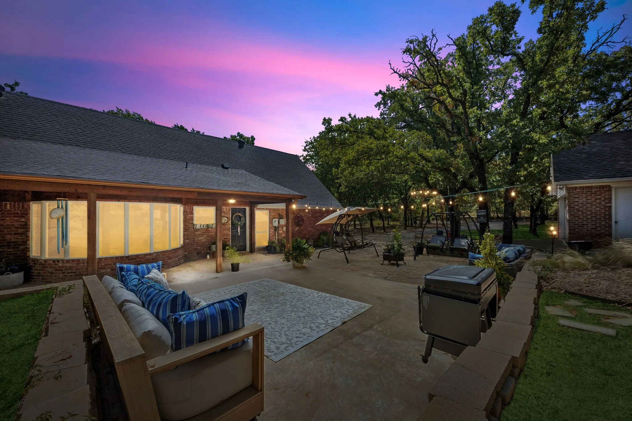 Single Family Residence For Sale in Tarrant County , 9300 Indian Knoll Trail, Keller, Texas 76248, 5 Bedroom, 3 Bathroom, 2 Garage spaces, 3,200 Sqft, built in 1971, mls#21369603, Real Estate Agent in Keller, Homes For Sale in Tarrant county, Homes For Sale in Keller, Realtor in Keller Texas, Real Estate Brokerage Independent Realty Texas, Luminita Cordes Realtor