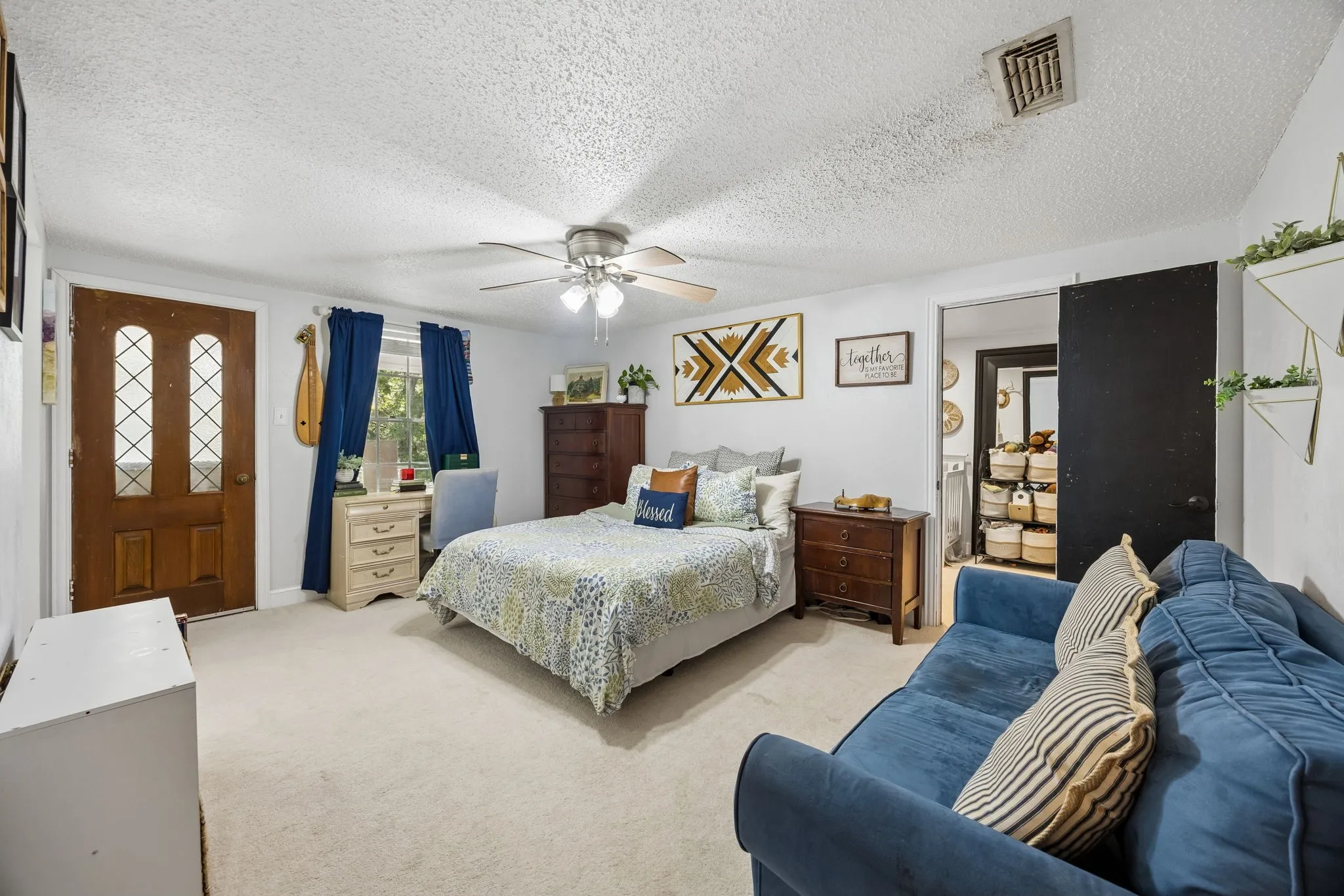 Single Family Residence For Sale in Tarrant County , 9300 Indian Knoll Trail, Keller, Texas 76248, 5 Bedroom, 3 Bathroom, 2 Garage spaces, 3,200 Sqft, built in 1971, mls#21369603, Real Estate Agent in Keller, Homes For Sale in Tarrant county, Homes For Sale in Keller, Realtor in Keller Texas, Real Estate Brokerage Independent Realty Texas, Luminita Cordes Realtor