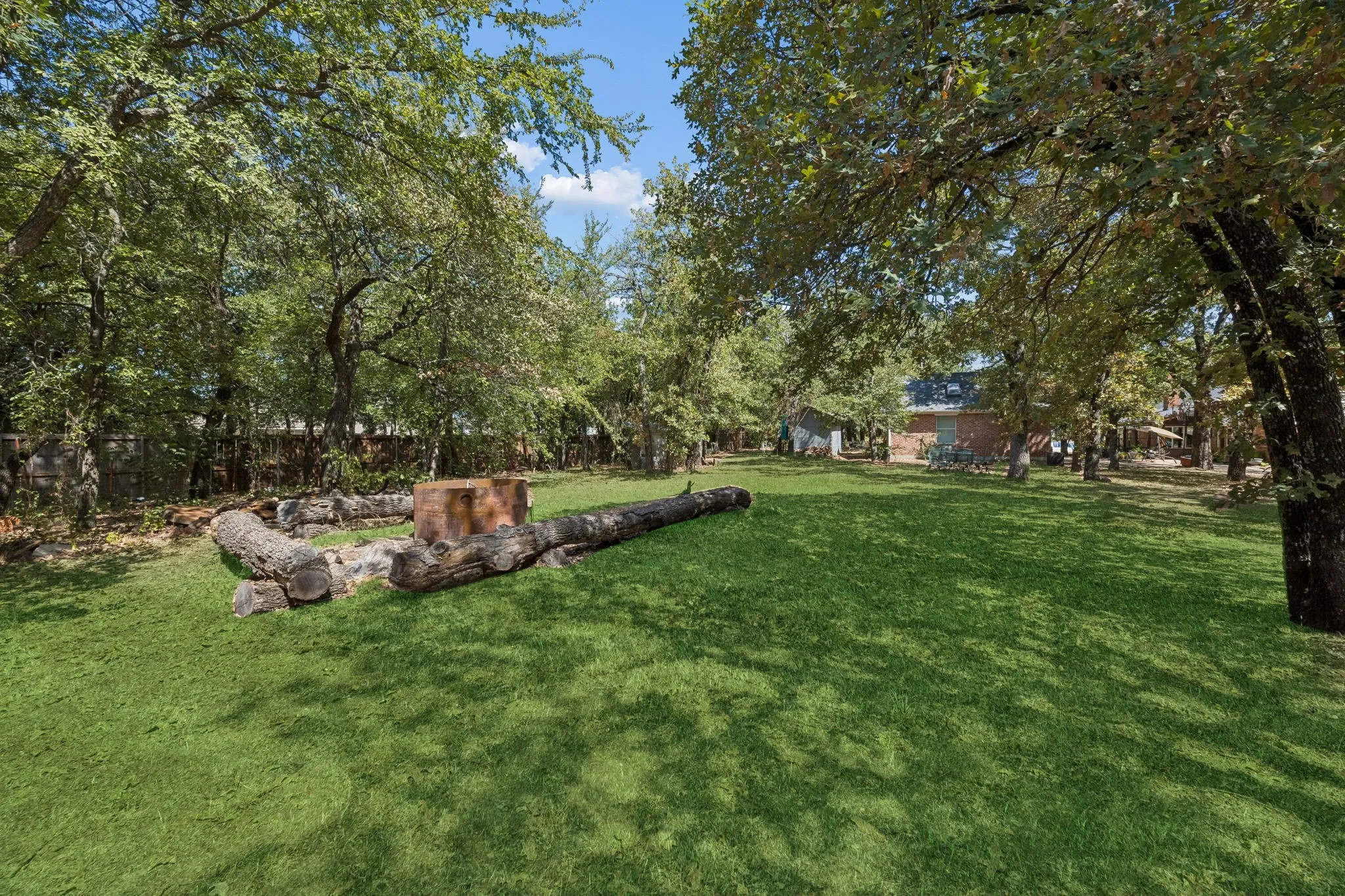 Single Family Residence For Sale in Tarrant County , 9300 Indian Knoll Trail, Keller, Texas 76248, 5 Bedroom, 3 Bathroom, 2 Garage spaces, 3,200 Sqft, built in 1971, mls#21369603, Real Estate Agent in Keller, Homes For Sale in Tarrant county, Homes For Sale in Keller, Realtor in Keller Texas, Real Estate Brokerage Independent Realty Texas, Luminita Cordes Realtor