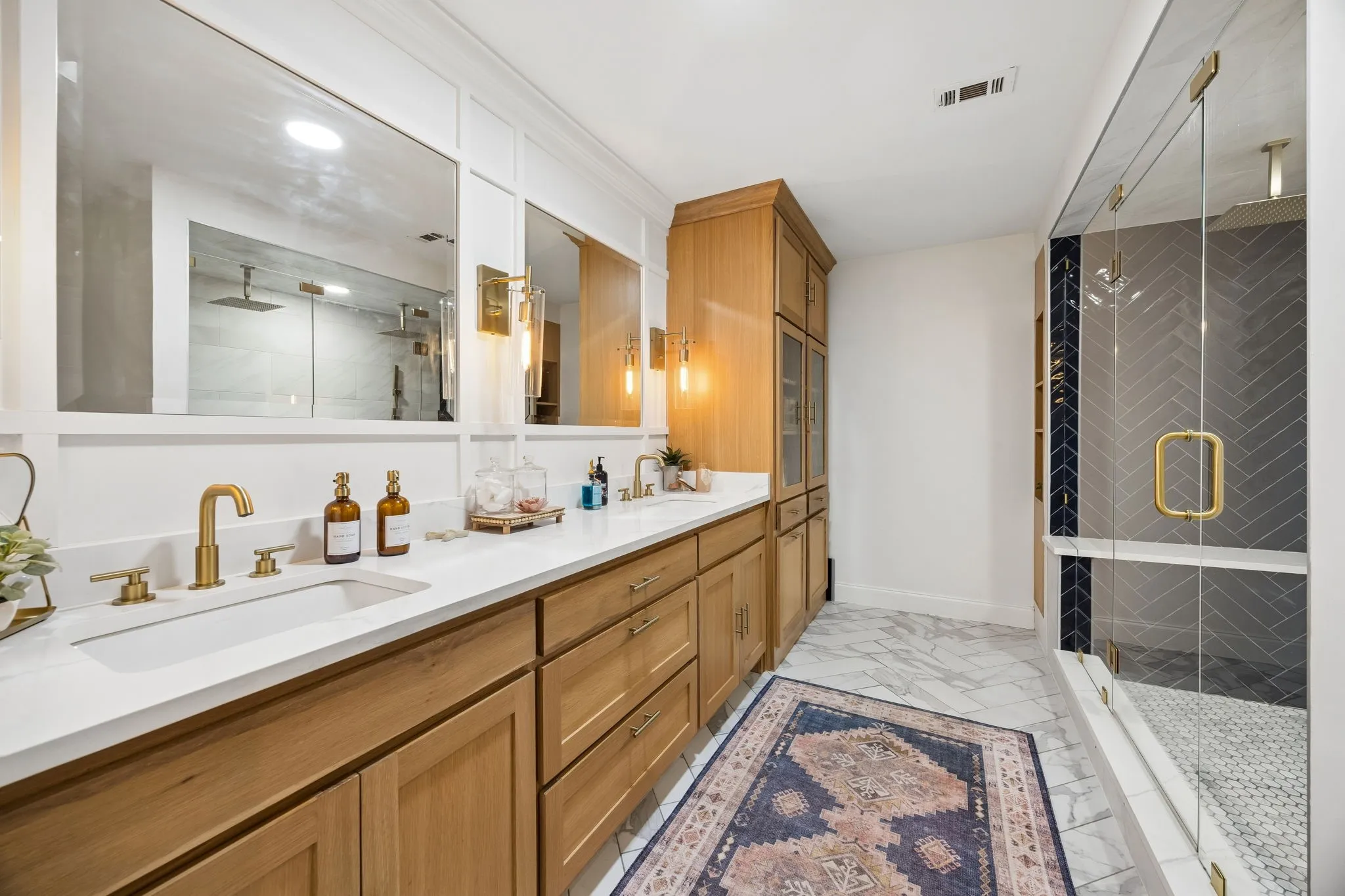 Single Family Residence For Sale in Tarrant County , 9300 Indian Knoll Trail, Keller, Texas 76248, 5 Bedroom, 3 Bathroom, 2 Garage spaces, 3,200 Sqft, built in 1971, mls#21369603, Real Estate Agent in Keller, Homes For Sale in Tarrant county, Homes For Sale in Keller, Realtor in Keller Texas, Real Estate Brokerage Independent Realty Texas, Luminita Cordes Realtor