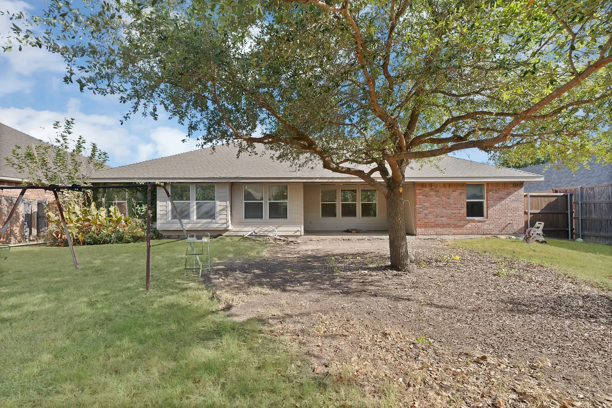 Single Family Residence For Sale in Collin County , 3017 Jacob Drive, Wylie, Texas 75098, 3 Bedroom, 2 Bathroom, 2 Garage spaces, 2,265 Sqft, built in 2004, mls#21364138, Real Estate Agent in Wylie, Homes For Sale in Collin county, Homes For Sale in Wylie, Realtor in Wylie Texas, Real Estate Brokerage Independent Realty Texas, Luminita Cordes Realtor