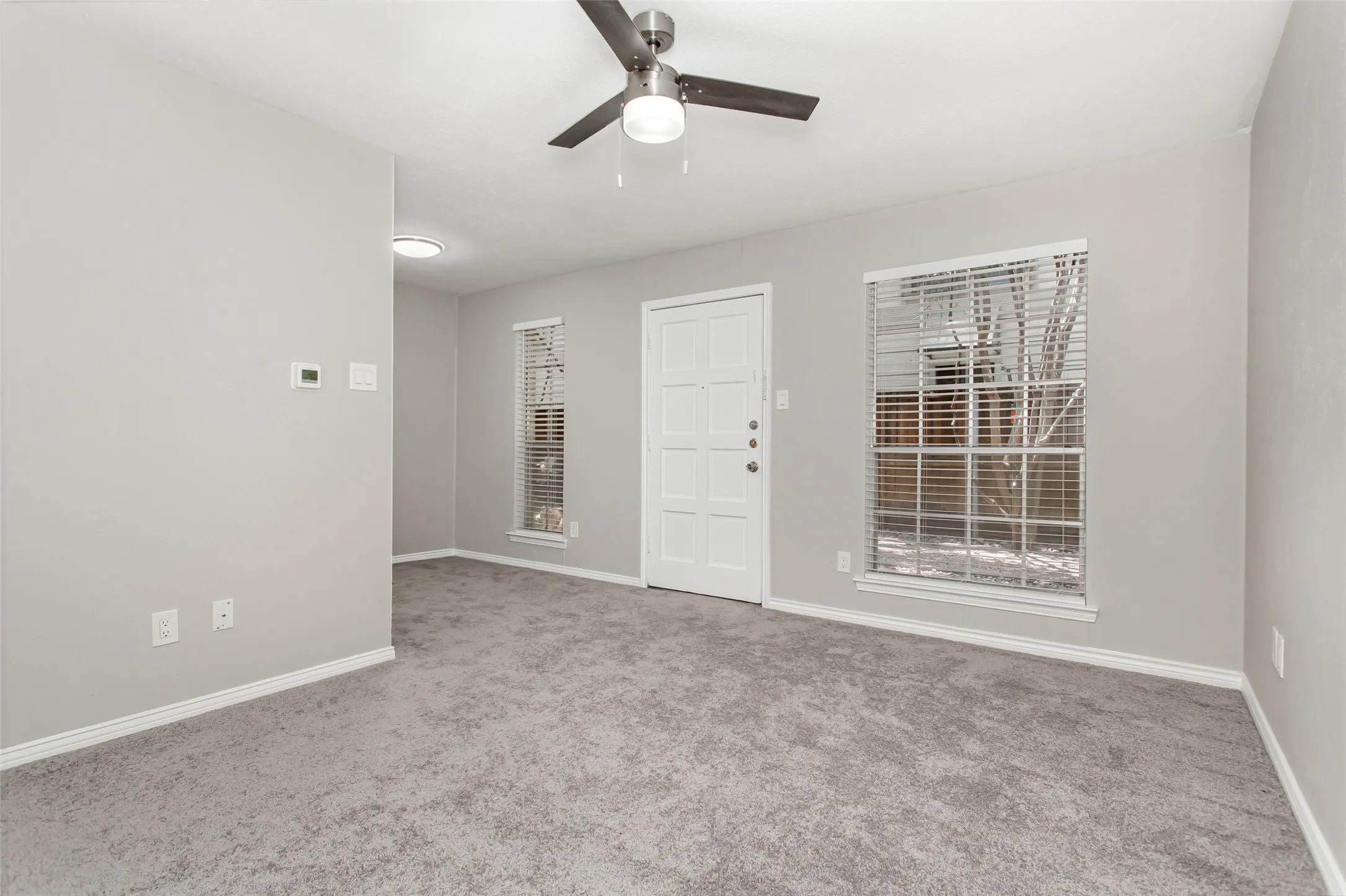 Apartment For Rent in Dallas County , 4319 Mckinney Avenue 103, Dallas, Texas 75205, 1 Bedroom, 1 Bathroom, Garage spaces, 600 Sqft, built in 1975, mls#21370175, Real Estate Agent in Dallas, Homes For Rent in Dallas county, Homes For Rent in Dallas, Realtor in Dallas Texas, Real Estate Brokerage Independent Realty Texas, Luminita Cordes Realtor