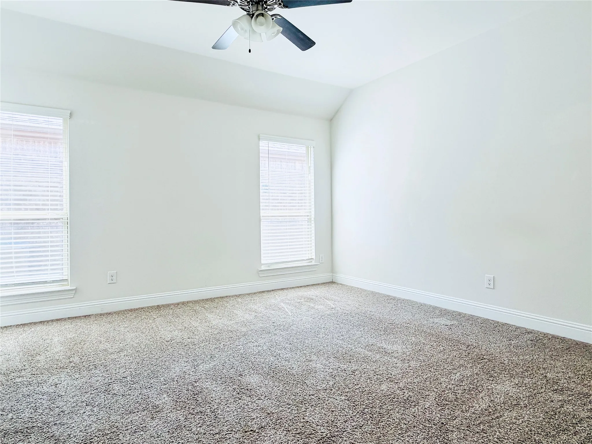 Single Family Residence For Rent in Denton County , 10809 Table Bluff Street, Aubrey, Texas 76227, 3 Bedroom, 2 Bathroom, 2 Garage spaces, 1,686 Sqft, built in 2020, mls#21369591, Real Estate Agent in Aubrey, Homes For Rent in Denton county, Homes For Rent in Aubrey, Realtor in Aubrey Texas, Real Estate Brokerage Independent Realty Texas, Luminita Cordes Realtor