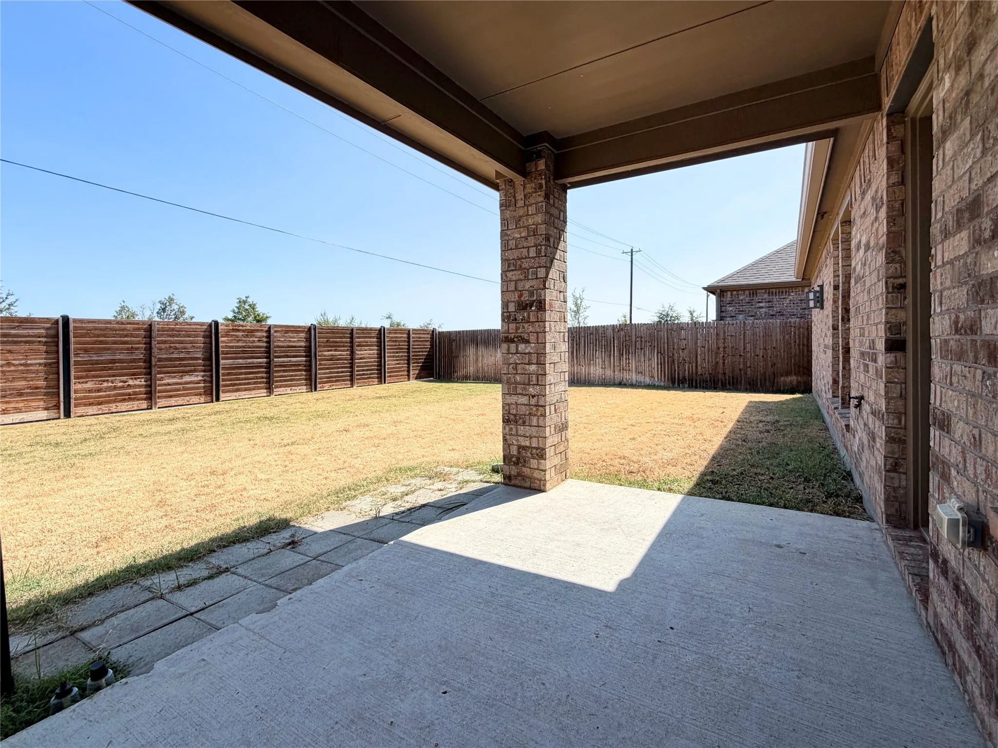 Single Family Residence For Rent in Denton County , 10809 Table Bluff Street, Aubrey, Texas 76227, 3 Bedroom, 2 Bathroom, 2 Garage spaces, 1,686 Sqft, built in 2020, mls#21369591, Real Estate Agent in Aubrey, Homes For Rent in Denton county, Homes For Rent in Aubrey, Realtor in Aubrey Texas, Real Estate Brokerage Independent Realty Texas, Luminita Cordes Realtor