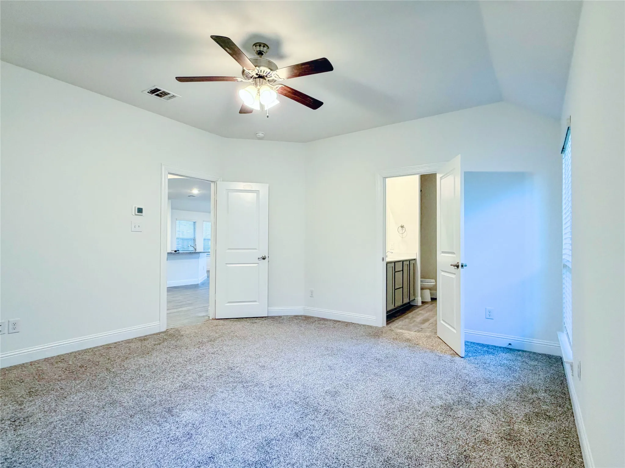 Single Family Residence For Rent in Denton County , 10809 Table Bluff Street, Aubrey, Texas 76227, 3 Bedroom, 2 Bathroom, 2 Garage spaces, 1,686 Sqft, built in 2020, mls#21369591, Real Estate Agent in Aubrey, Homes For Rent in Denton county, Homes For Rent in Aubrey, Realtor in Aubrey Texas, Real Estate Brokerage Independent Realty Texas, Luminita Cordes Realtor