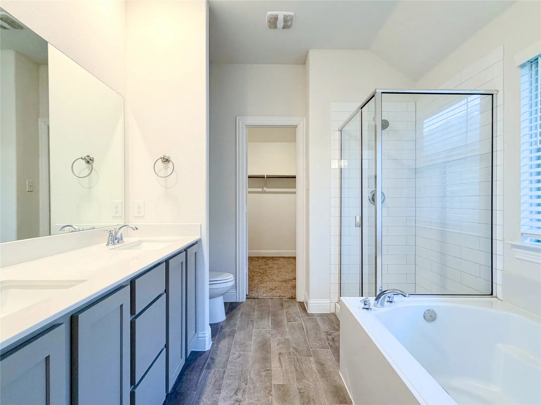 Single Family Residence For Rent in Denton County , 10809 Table Bluff Street, Aubrey, Texas 76227, 3 Bedroom, 2 Bathroom, 2 Garage spaces, 1,686 Sqft, built in 2020, mls#21369591, Real Estate Agent in Aubrey, Homes For Rent in Denton county, Homes For Rent in Aubrey, Realtor in Aubrey Texas, Real Estate Brokerage Independent Realty Texas, Luminita Cordes Realtor