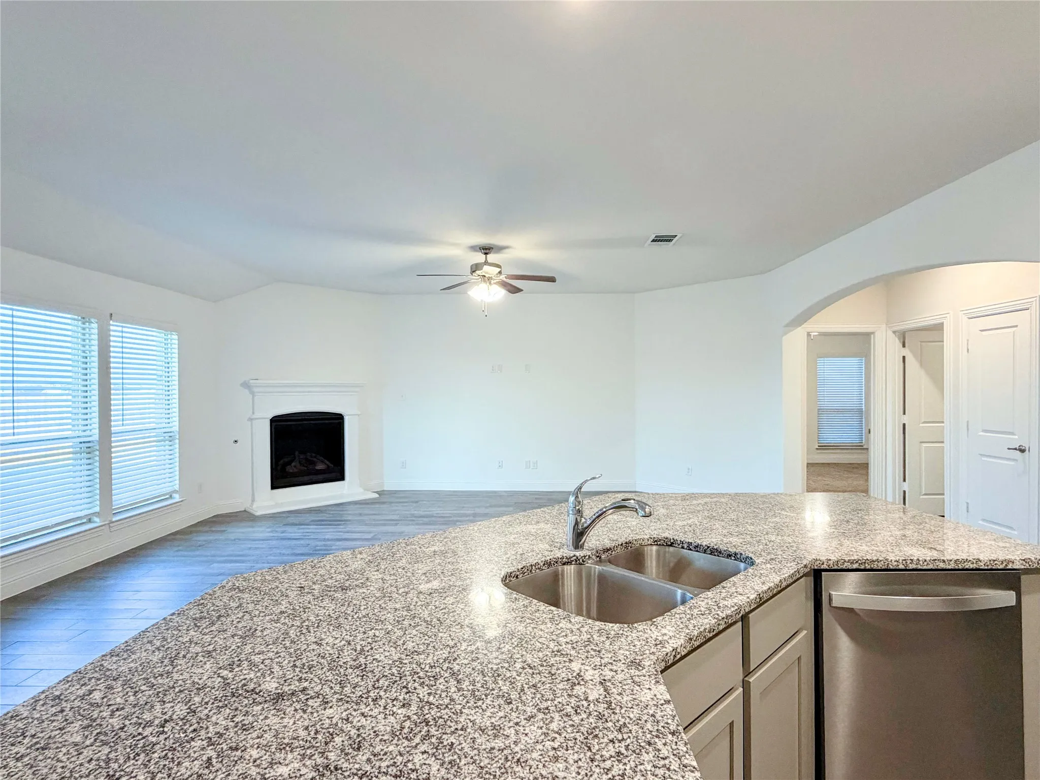 Single Family Residence For Rent in Denton County , 10809 Table Bluff Street, Aubrey, Texas 76227, 3 Bedroom, 2 Bathroom, 2 Garage spaces, 1,686 Sqft, built in 2020, mls#21369591, Real Estate Agent in Aubrey, Homes For Rent in Denton county, Homes For Rent in Aubrey, Realtor in Aubrey Texas, Real Estate Brokerage Independent Realty Texas, Luminita Cordes Realtor