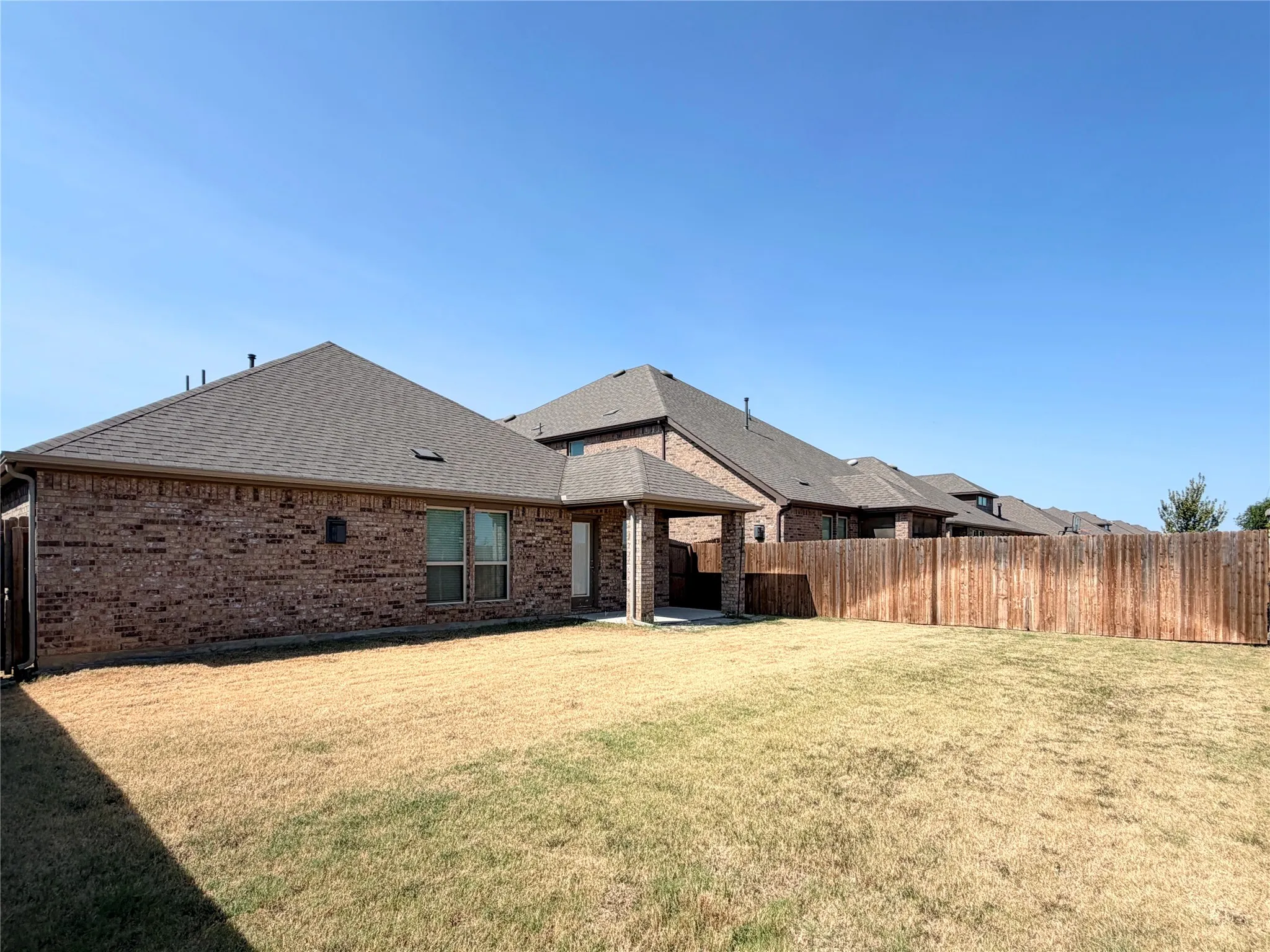 Single Family Residence For Rent in Denton County , 10809 Table Bluff Street, Aubrey, Texas 76227, 3 Bedroom, 2 Bathroom, 2 Garage spaces, 1,686 Sqft, built in 2020, mls#21369591, Real Estate Agent in Aubrey, Homes For Rent in Denton county, Homes For Rent in Aubrey, Realtor in Aubrey Texas, Real Estate Brokerage Independent Realty Texas, Luminita Cordes Realtor