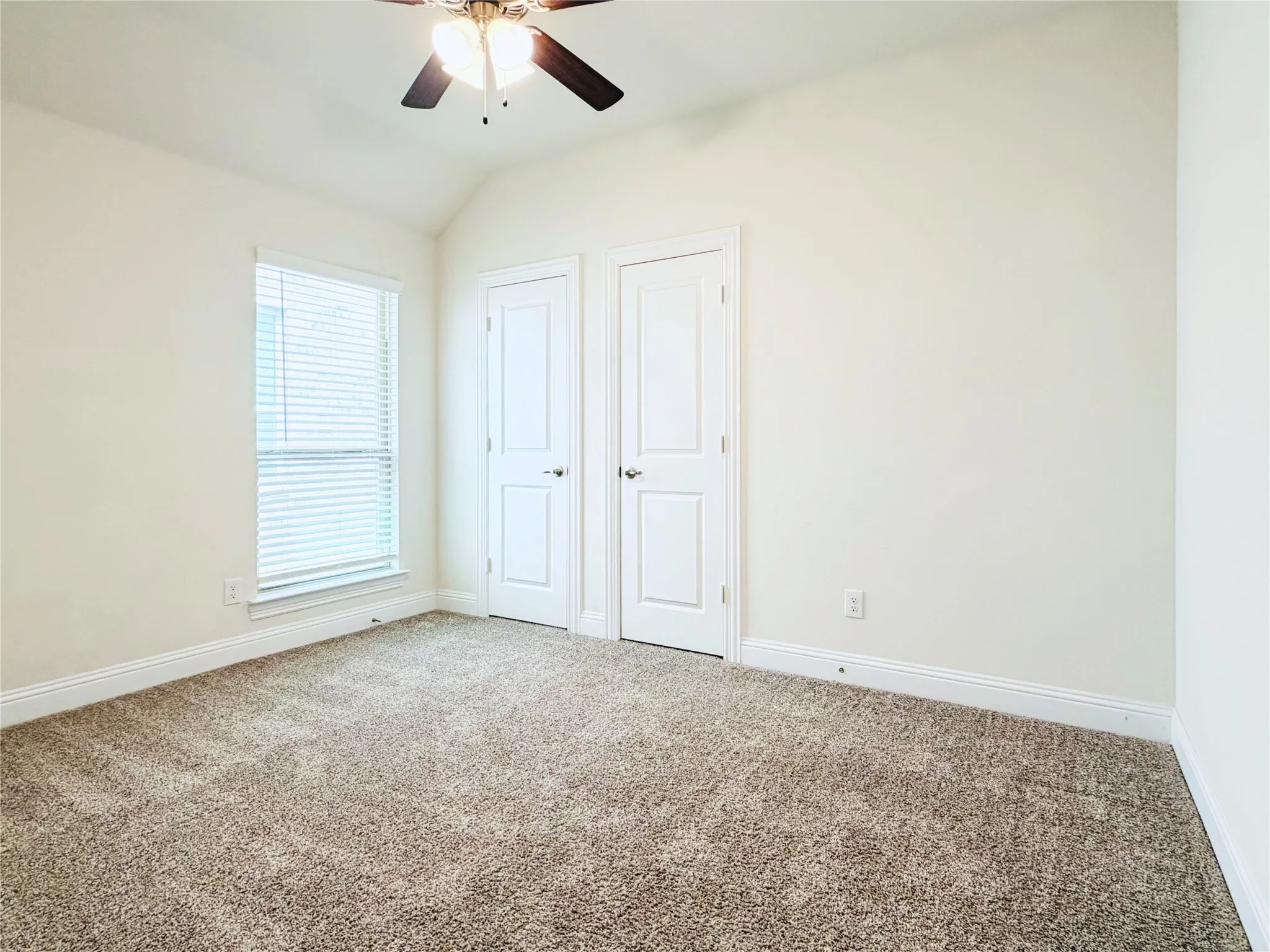 Single Family Residence For Rent in Denton County , 10809 Table Bluff Street, Aubrey, Texas 76227, 3 Bedroom, 2 Bathroom, 2 Garage spaces, 1,686 Sqft, built in 2020, mls#21369591, Real Estate Agent in Aubrey, Homes For Rent in Denton county, Homes For Rent in Aubrey, Realtor in Aubrey Texas, Real Estate Brokerage Independent Realty Texas, Luminita Cordes Realtor