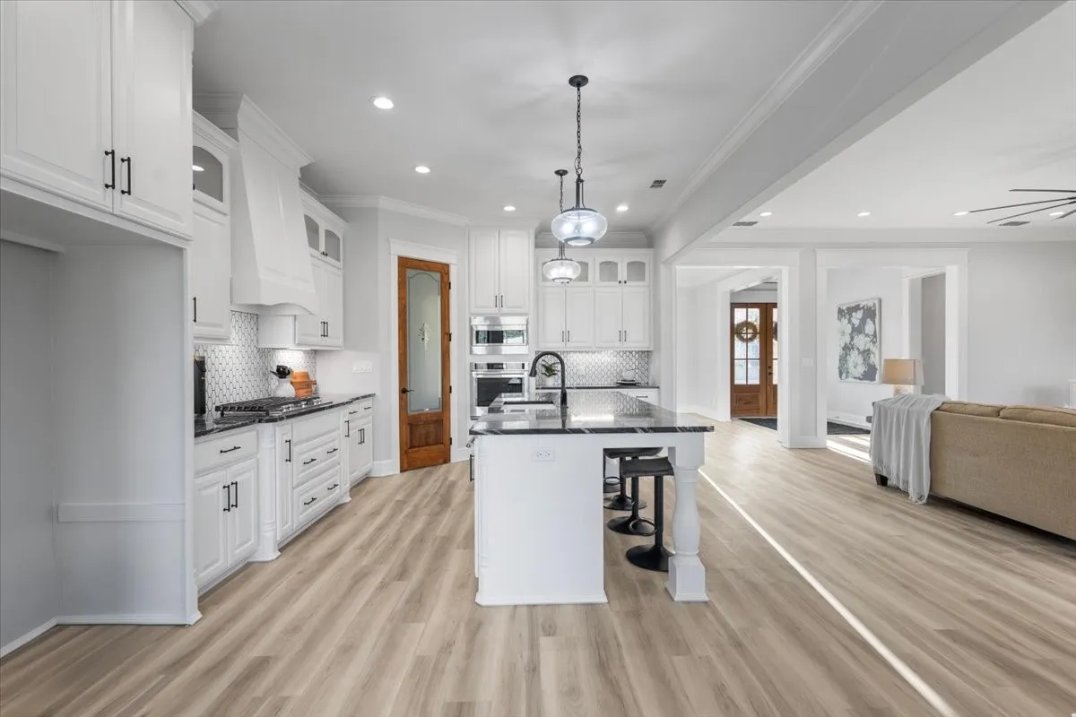 Single Family Residence For Sale in Smith County , 93 Ryder Cup Trail, Hideaway, Texas 75771, 3 Bedroom, 3 Bathroom, 2 Garage spaces, 3,100 Sqft, built in 2023, mls#21369837, Real Estate Agent in Hideaway, Homes For Sale in Smith county, Homes For Sale in Hideaway, Realtor in Hideaway Texas, Real Estate Brokerage Independent Realty Texas, Luminita Cordes Realtor