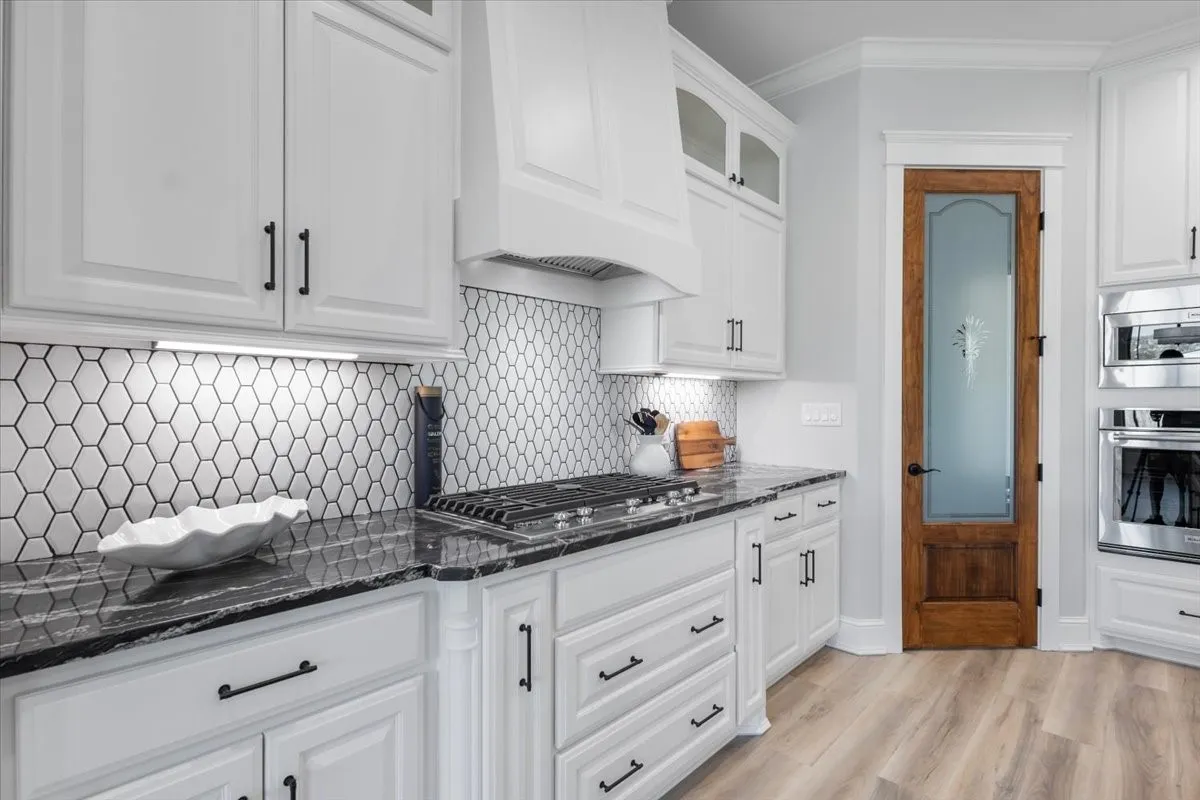 Single Family Residence For Sale in Smith County , 93 Ryder Cup Trail, Hideaway, Texas 75771, 3 Bedroom, 3 Bathroom, 2 Garage spaces, 3,100 Sqft, built in 2023, mls#21369837, Real Estate Agent in Hideaway, Homes For Sale in Smith county, Homes For Sale in Hideaway, Realtor in Hideaway Texas, Real Estate Brokerage Independent Realty Texas, Luminita Cordes Realtor