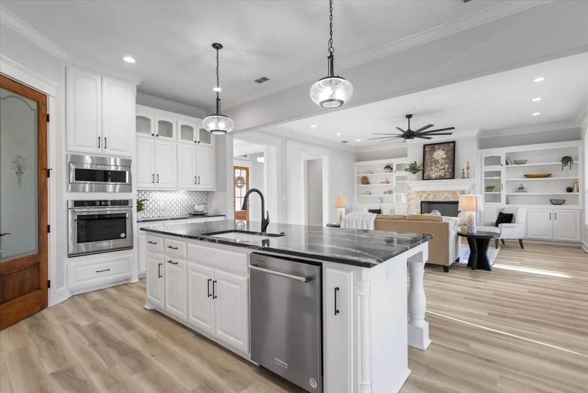 Single Family Residence For Sale in Smith County , 93 Ryder Cup Trail, Hideaway, Texas 75771, 3 Bedroom, 3 Bathroom, 2 Garage spaces, 3,100 Sqft, built in 2023, mls#21369837, Real Estate Agent in Hideaway, Homes For Sale in Smith county, Homes For Sale in Hideaway, Realtor in Hideaway Texas, Real Estate Brokerage Independent Realty Texas, Luminita Cordes Realtor