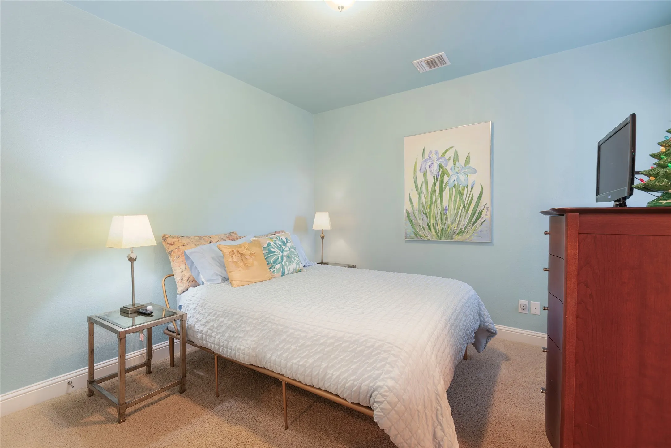 Single Family Residence For Sale in Denton County , 8320 Lindsay Gardens, The Colony, Texas 75056, 4 Bedroom, 4 Bathroom, 2 Garage spaces, 3,422 Sqft, built in 2013, mls#21370123, Real Estate Agent in The Colony, Homes For Sale in Denton county, Homes For Sale in The Colony, Realtor in The Colony Texas, Real Estate Brokerage Independent Realty Texas, Luminita Cordes Realtor