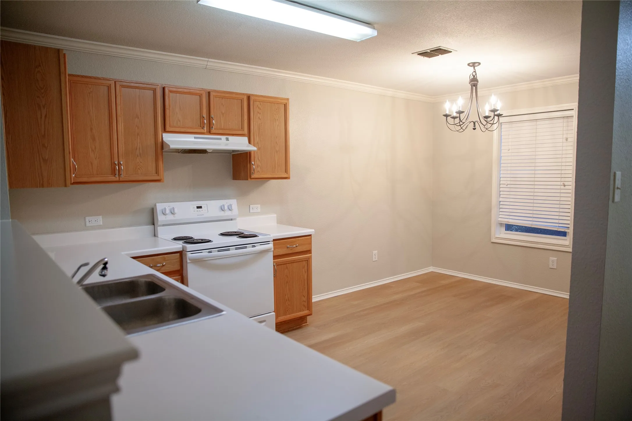 Single Family Residence For Rent in Denton County , 116 Pintail Lane, Sanger, Texas 76266, 3 Bedroom, 2 Bathroom, 2 Garage spaces, 1,252 Sqft, built in 2005, mls#21367743, Real Estate Agent in Sanger, Homes For Rent in Denton county, Homes For Rent in Sanger, Realtor in Sanger Texas, Real Estate Brokerage Independent Realty Texas, Luminita Cordes Realtor