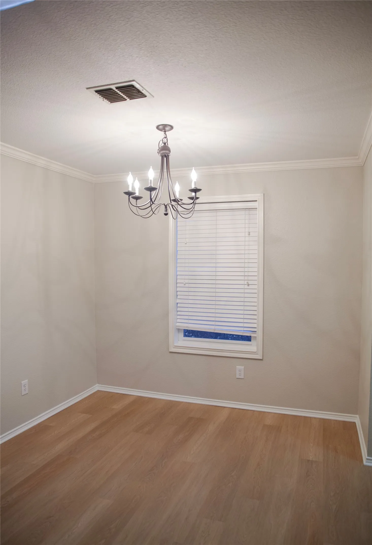 Single Family Residence For Rent in Denton County , 116 Pintail Lane, Sanger, Texas 76266, 3 Bedroom, 2 Bathroom, 2 Garage spaces, 1,252 Sqft, built in 2005, mls#21367743, Real Estate Agent in Sanger, Homes For Rent in Denton county, Homes For Rent in Sanger, Realtor in Sanger Texas, Real Estate Brokerage Independent Realty Texas, Luminita Cordes Realtor