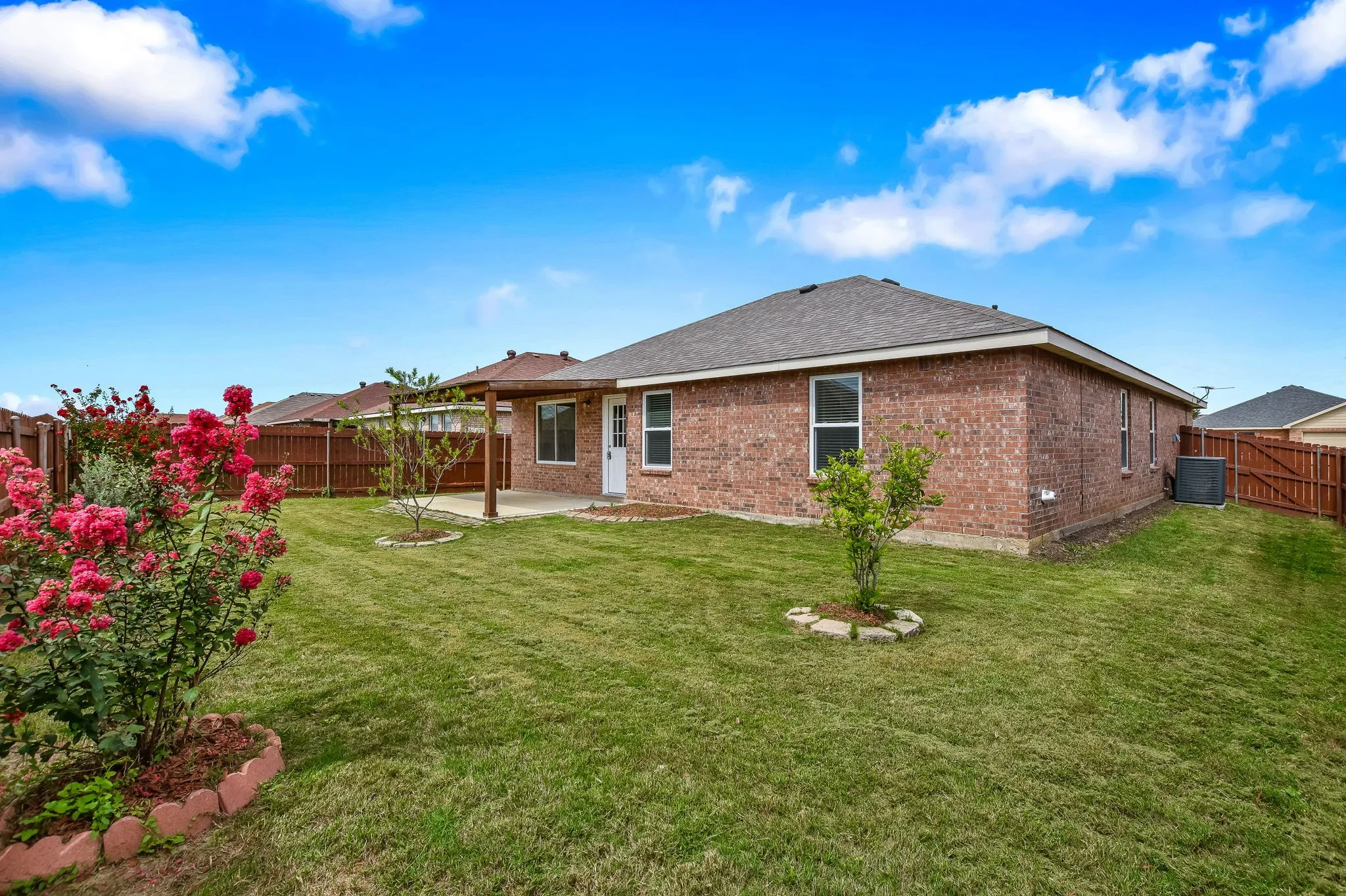 Single Family Residence For Rent in Denton County , 116 Pintail Lane, Sanger, Texas 76266, 3 Bedroom, 2 Bathroom, 2 Garage spaces, 1,252 Sqft, built in 2005, mls#21367743, Real Estate Agent in Sanger, Homes For Rent in Denton county, Homes For Rent in Sanger, Realtor in Sanger Texas, Real Estate Brokerage Independent Realty Texas, Luminita Cordes Realtor